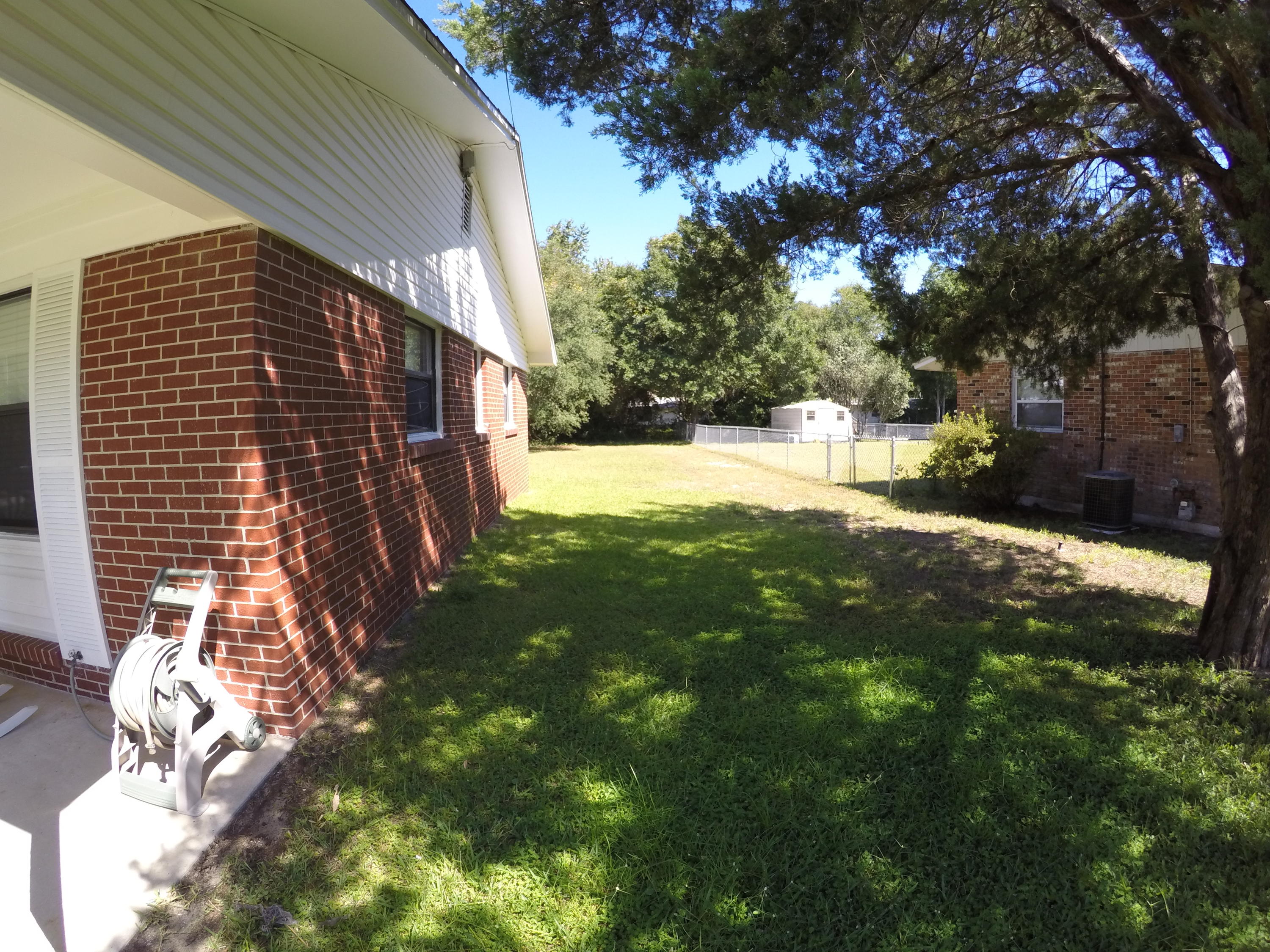 ELLIOTTS POINT 10TH ADDN - Residential