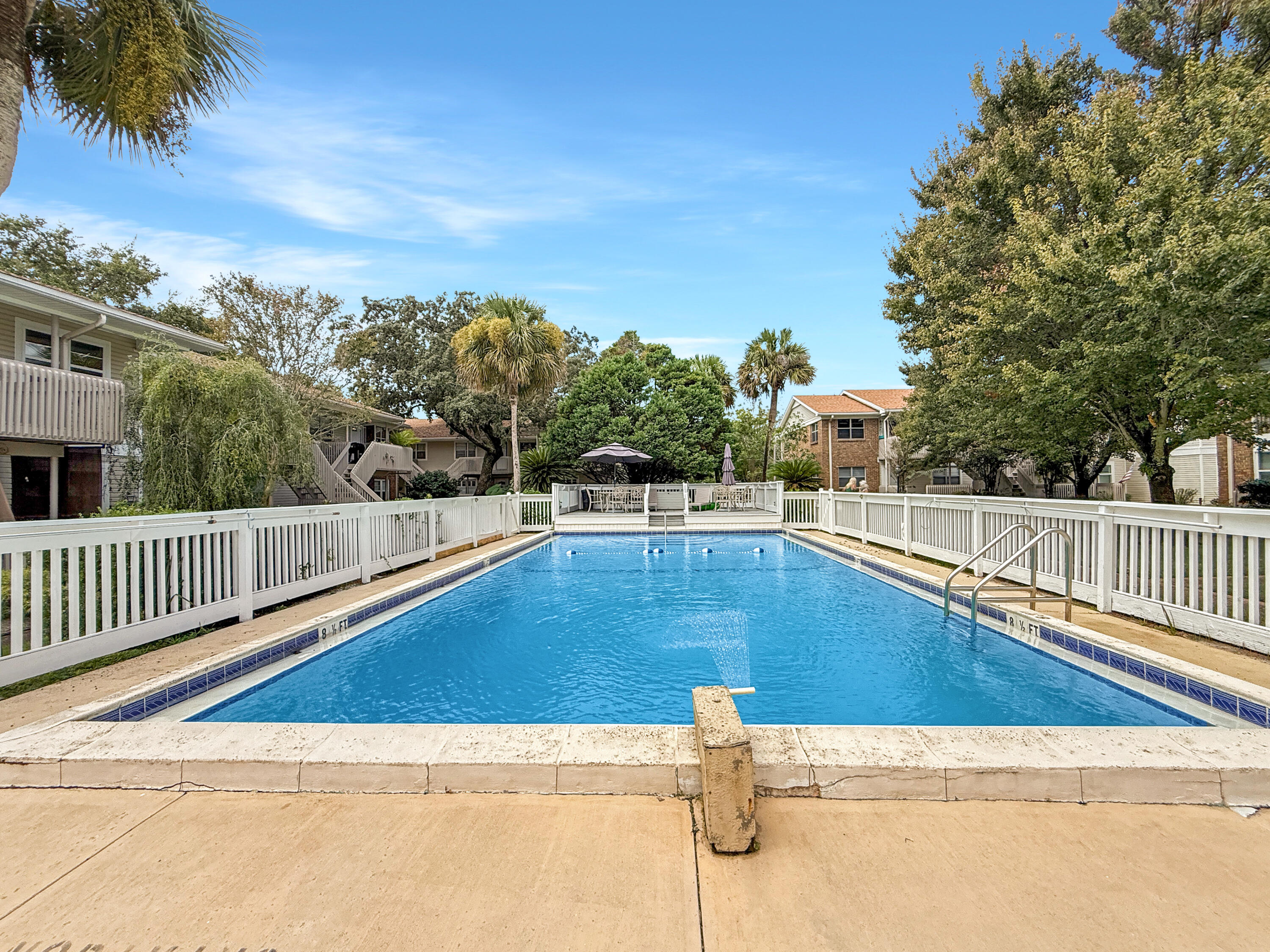 SAILWIND CONDOS - Residential