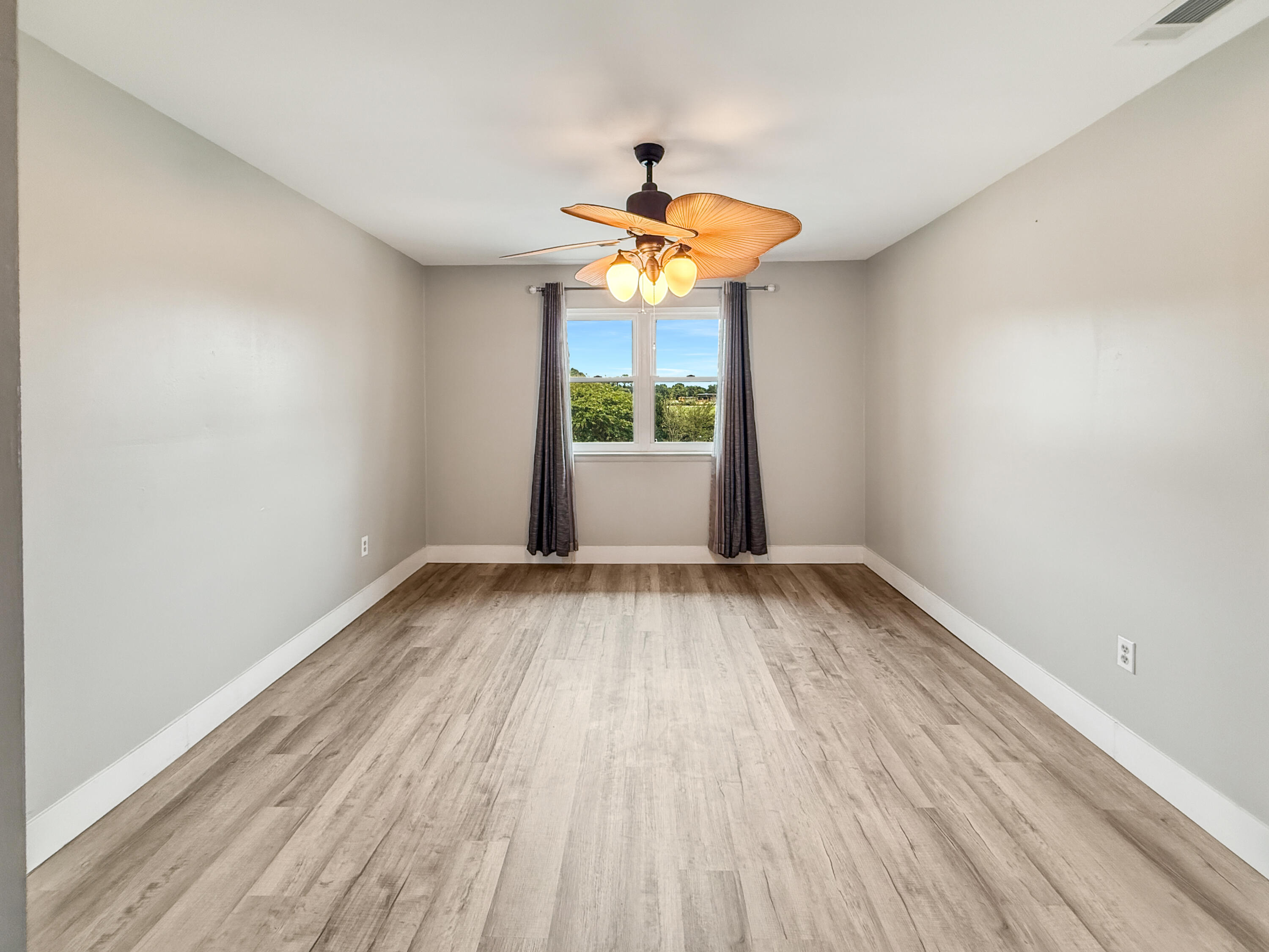 SAILWIND CONDOS - Residential