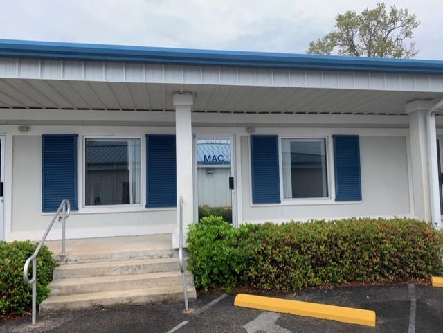 Great Location! Well maintained Property. There is a half bath in unit. Close to the Post Office, Hurlburt Field, shopping and restaurants.