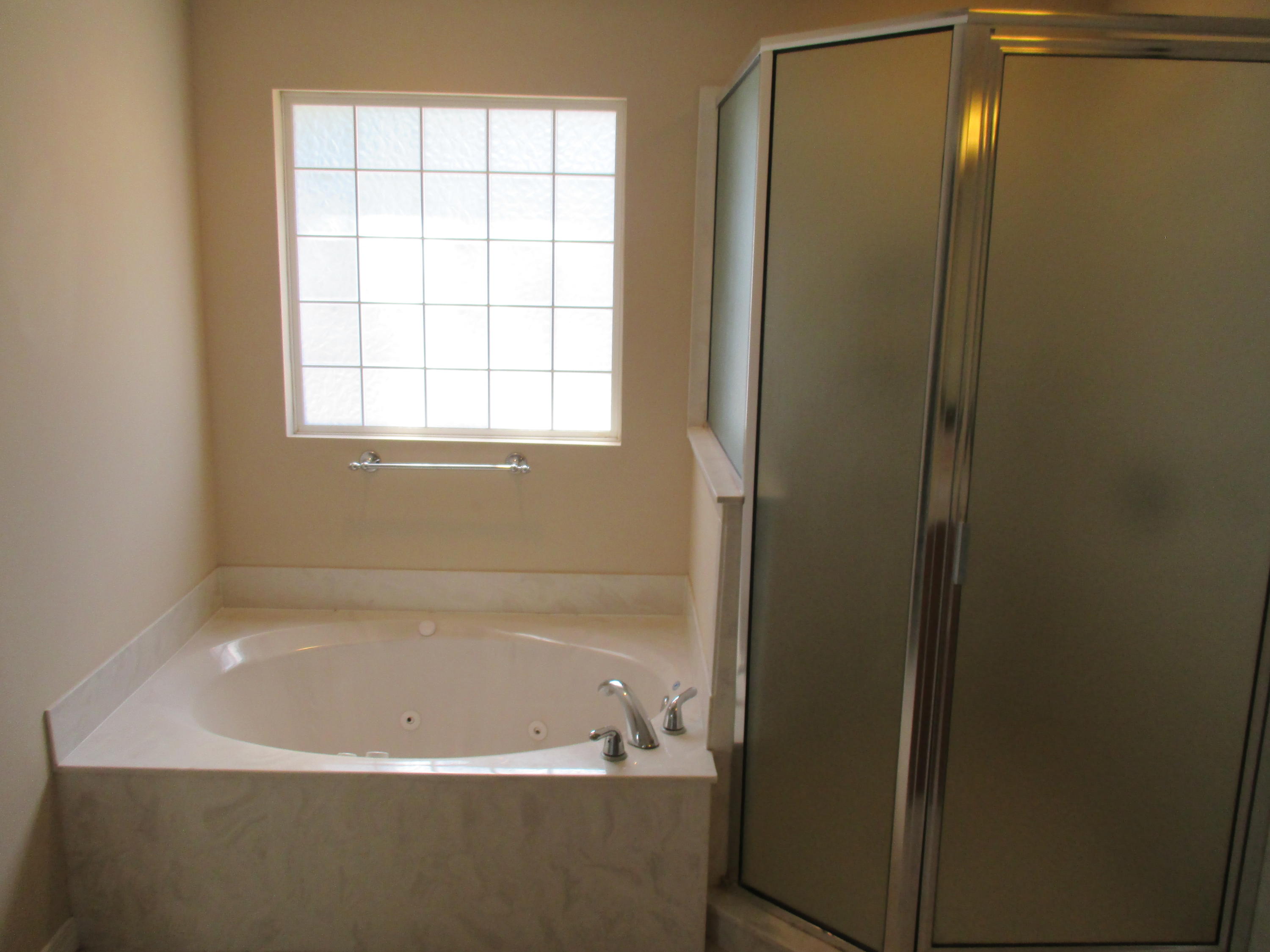 VALPARAISO PINECREST 5 - Residential