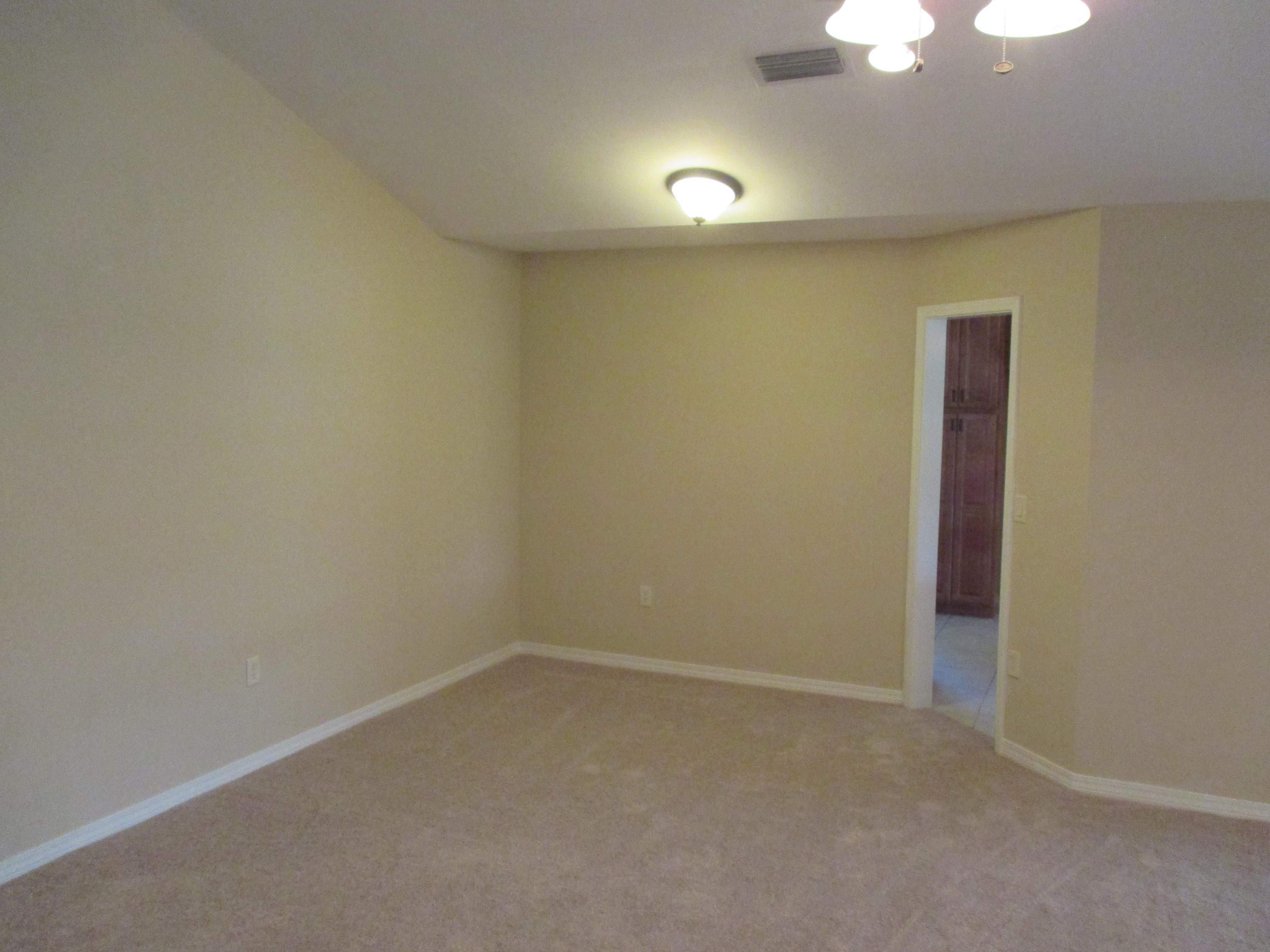 VALPARAISO PINECREST 5 - Residential