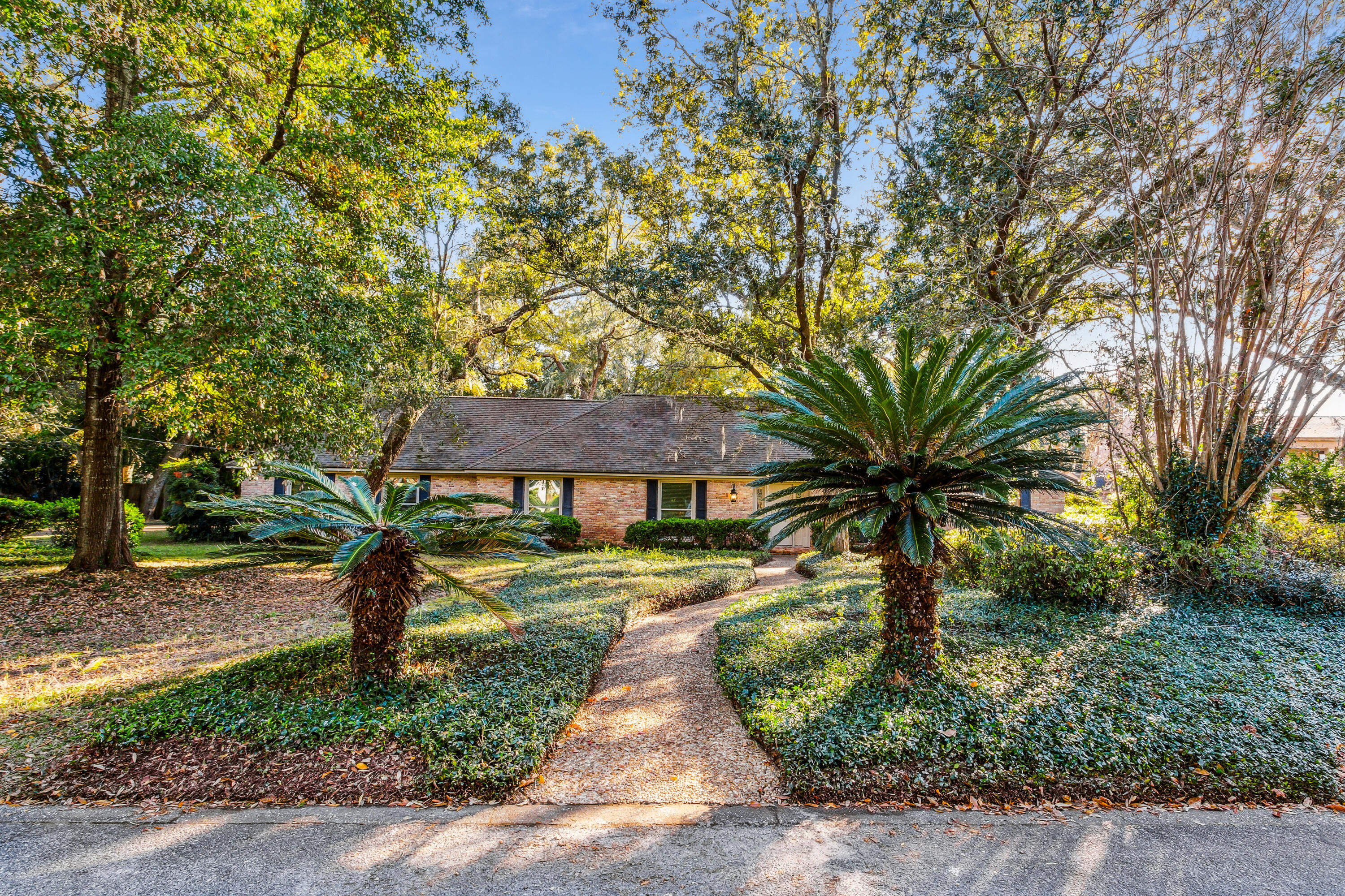 BAY CLIFFS - Residential