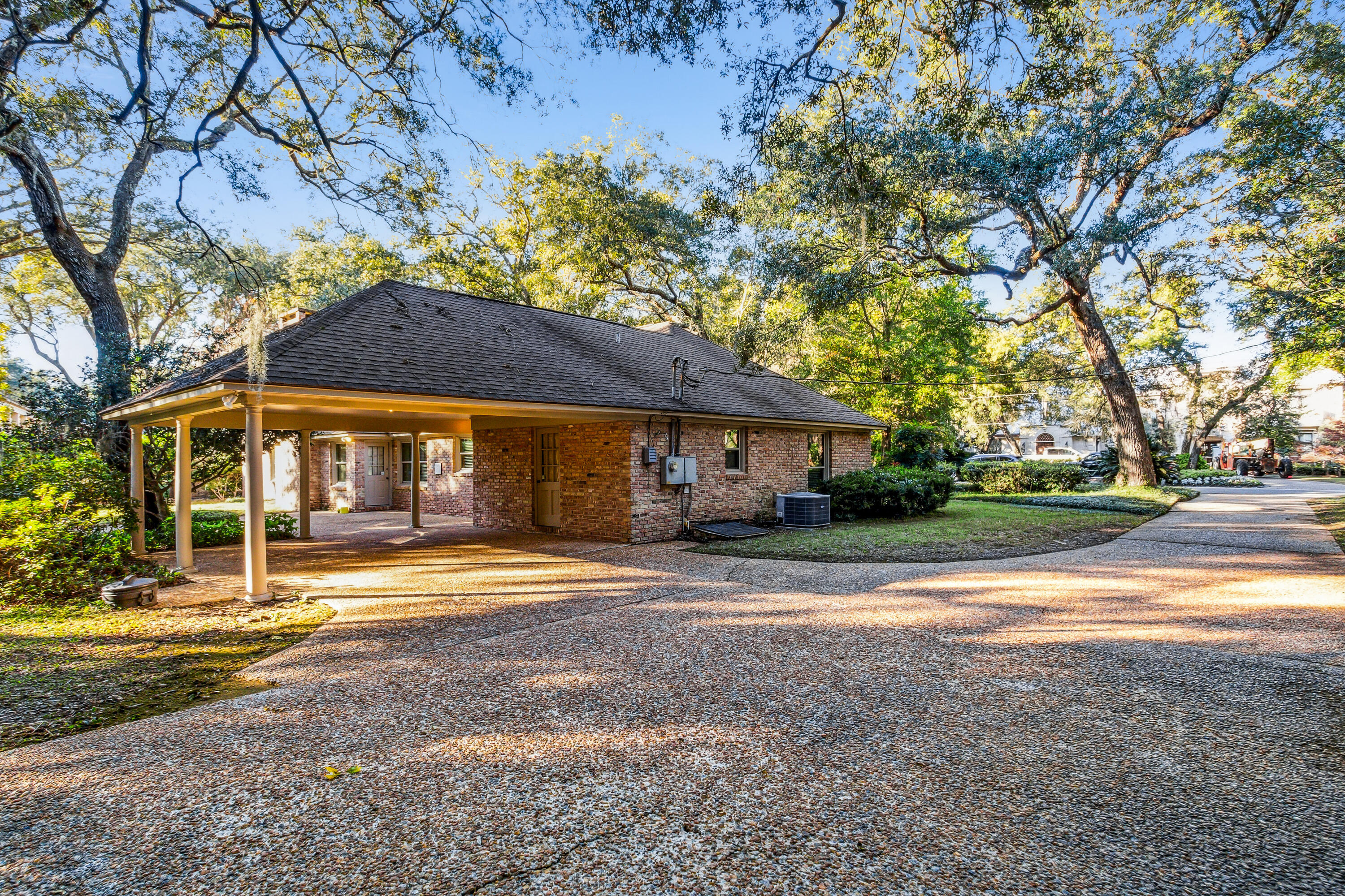 BAY CLIFFS - Residential