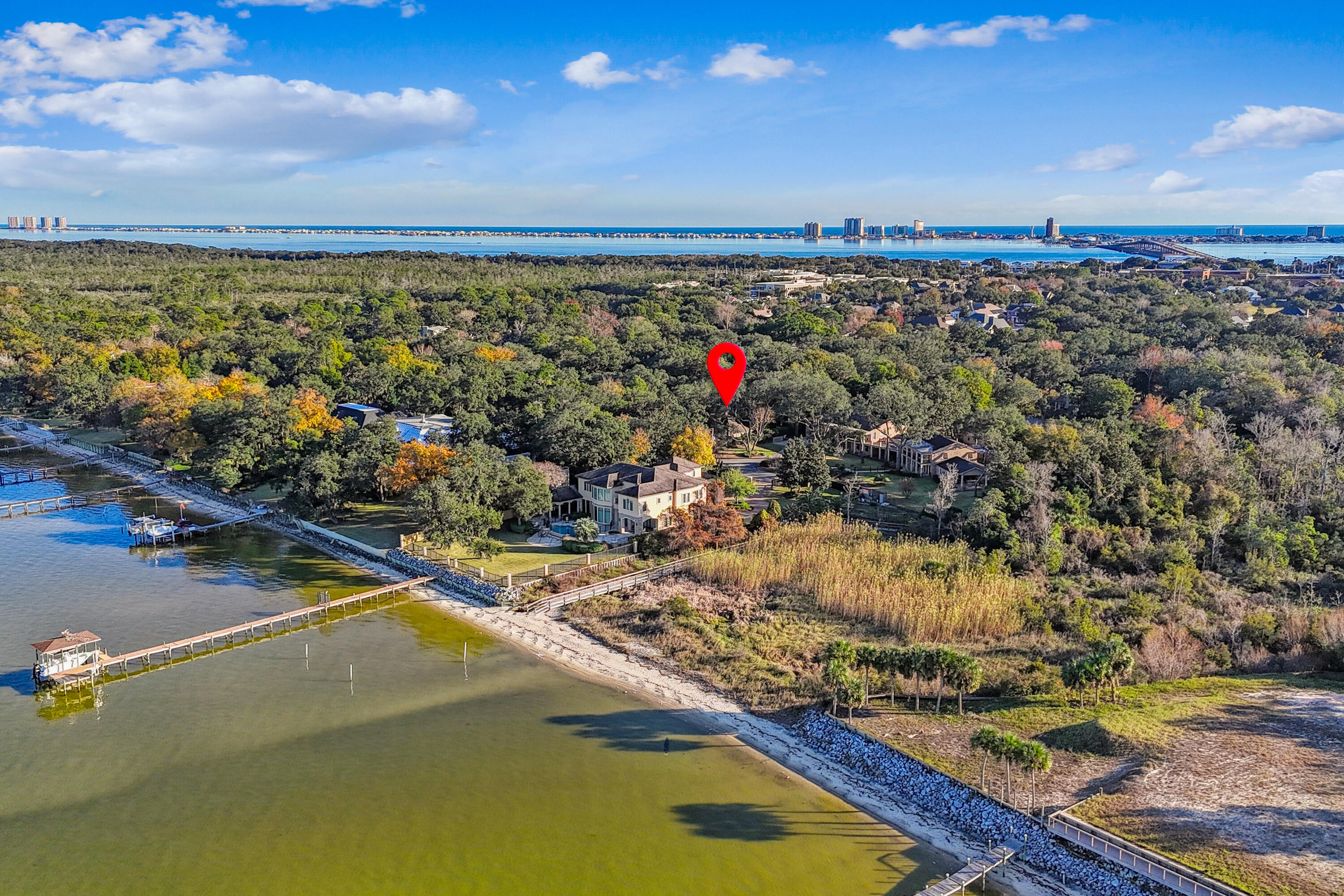 BAY CLIFFS - Residential