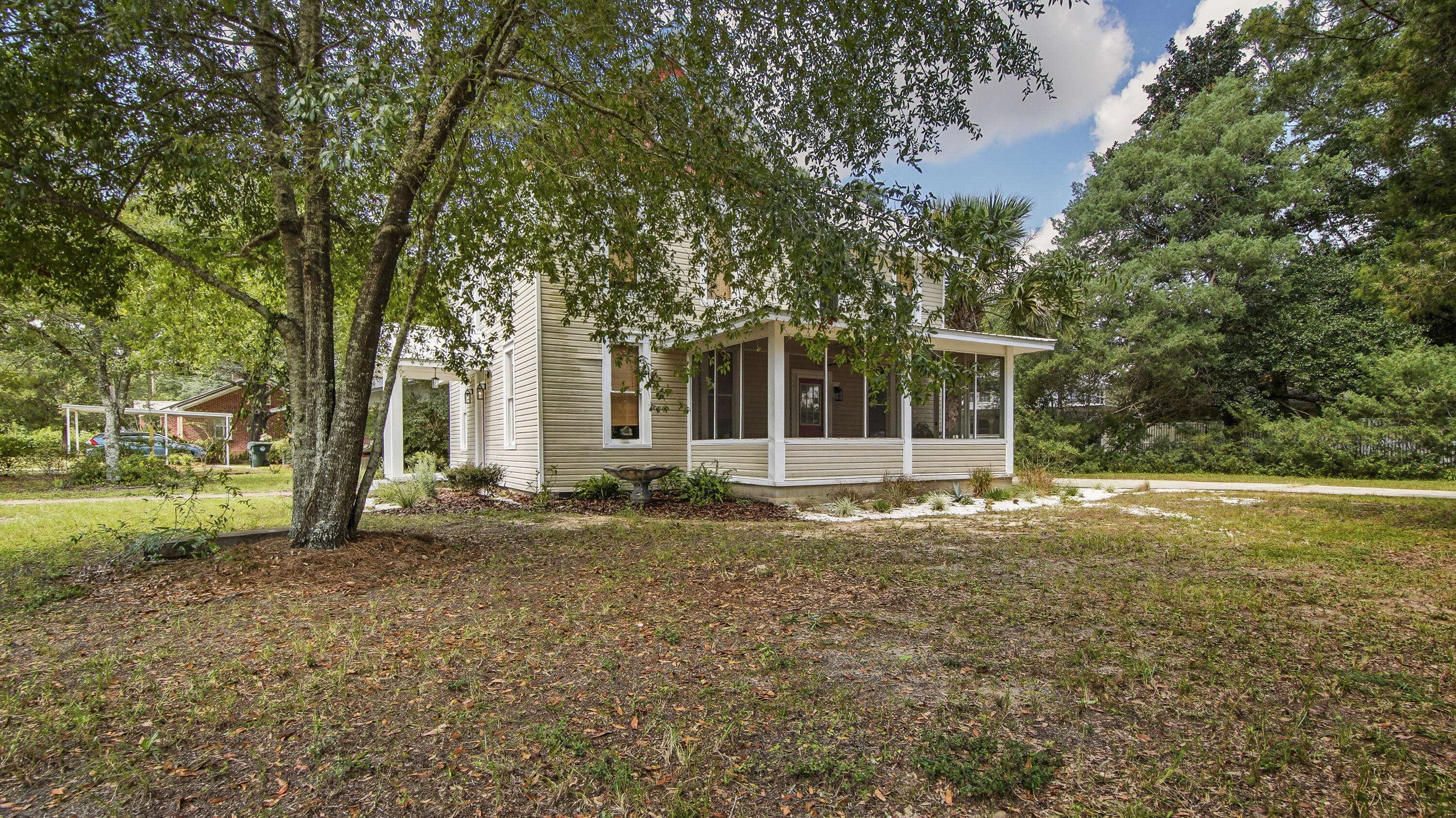 TOWN OF DEFUNIAK SPRINGS - Residential