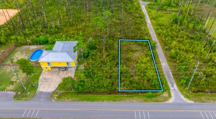 For Sale 2 LOTS Residential lots.$265,000 EACH .. Sold As a Package. Lot is level for easy clearing and all is in zone X. Adjoining lot (MLS 990462) is also available at same list price. Just a short drive down Thompson Rd to 30A.