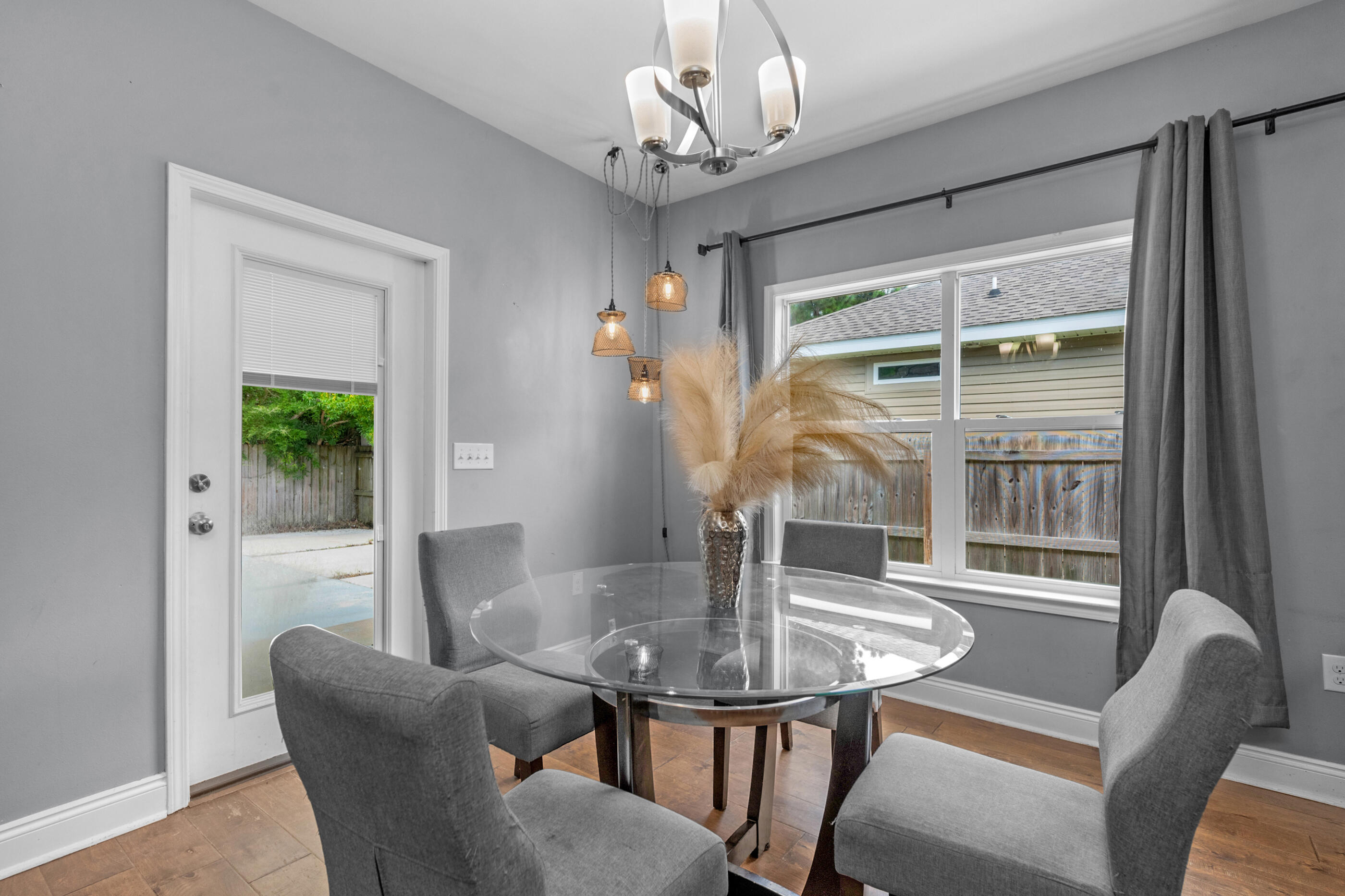 CRESCENT SHORES - Residential