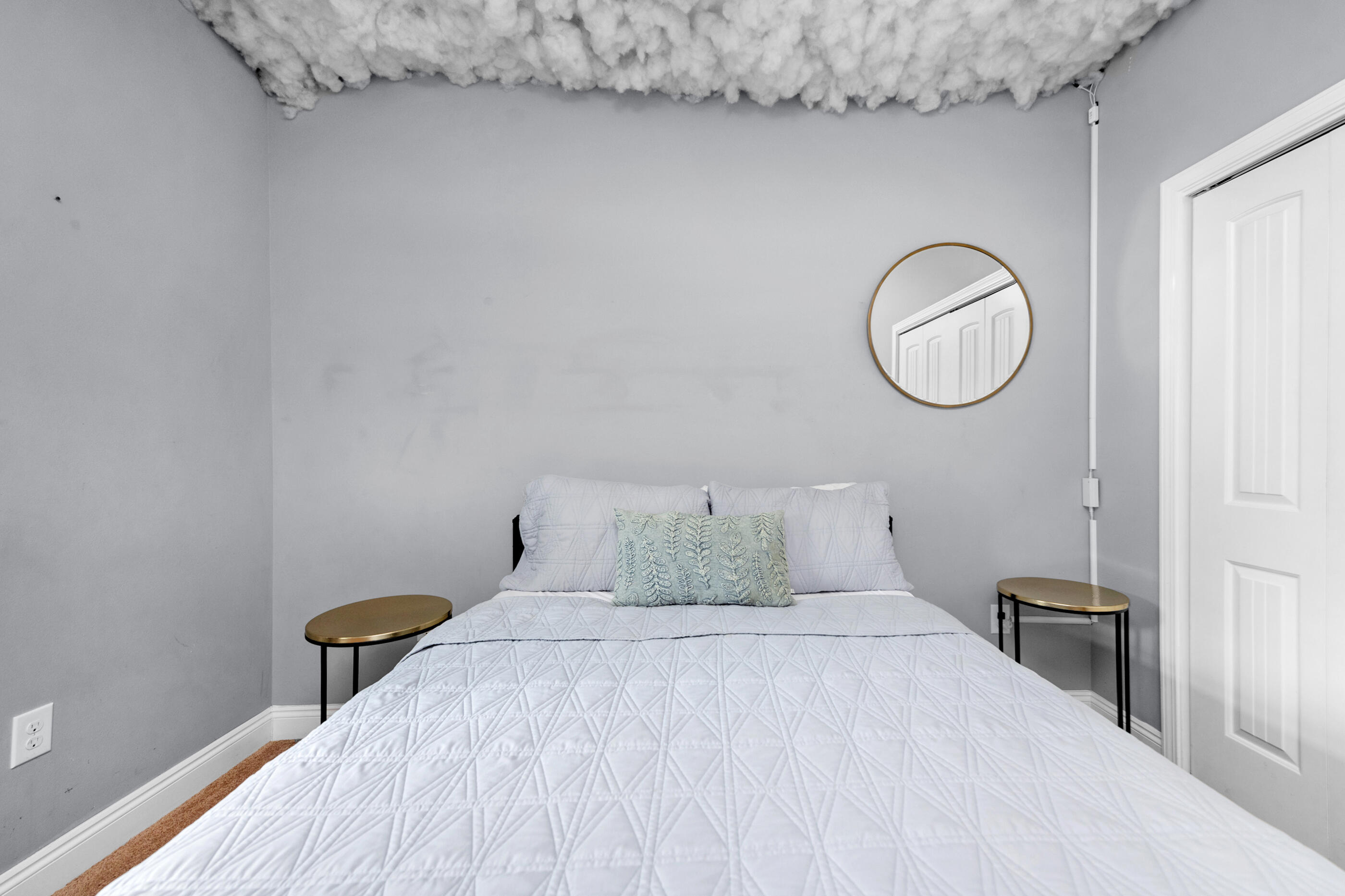 CRESCENT SHORES - Residential