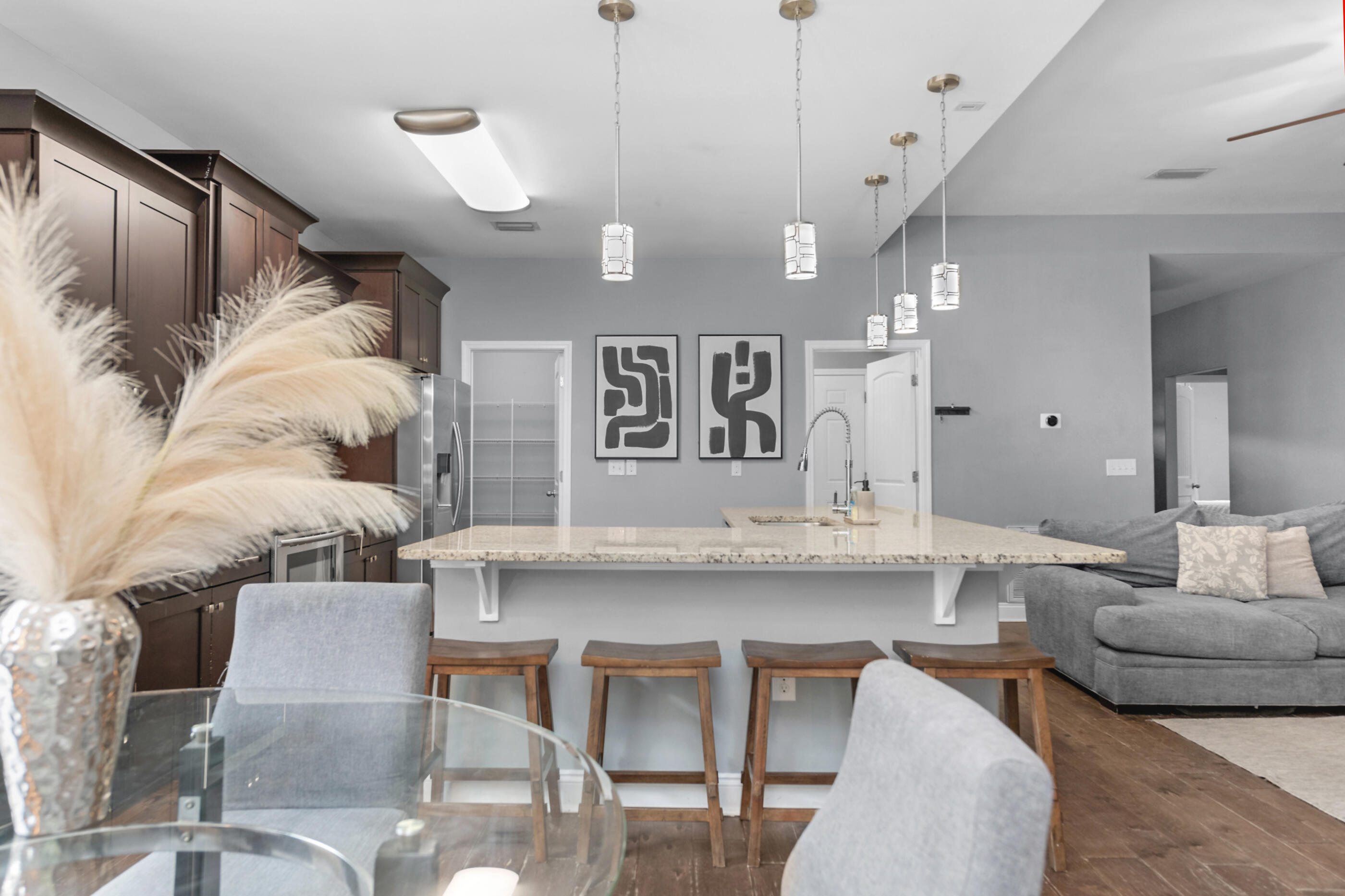 CRESCENT SHORES - Residential