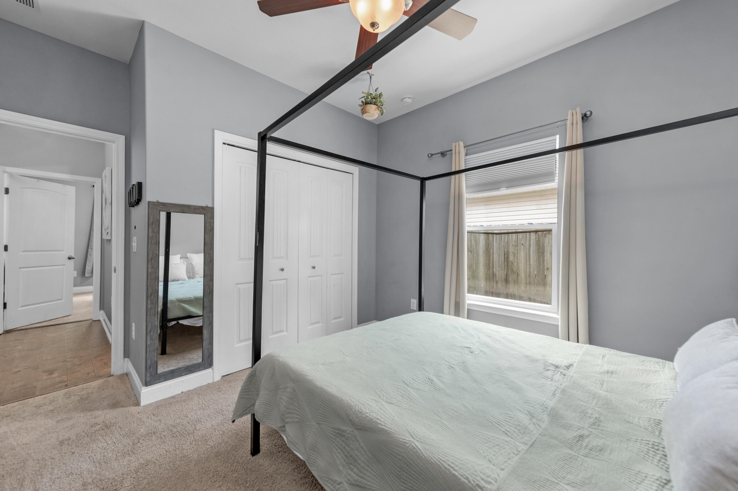 CRESCENT SHORES - Residential