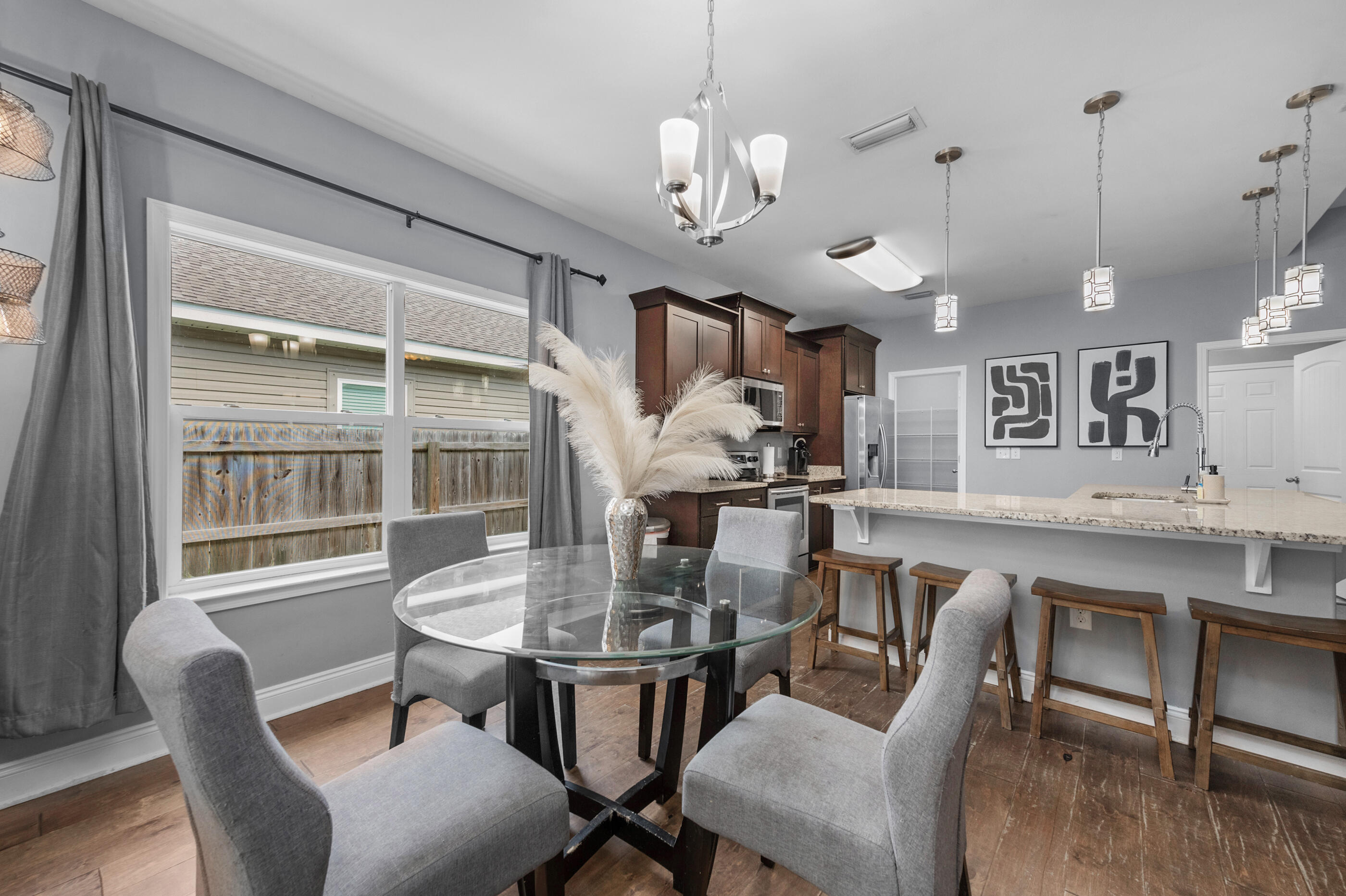 CRESCENT SHORES - Residential