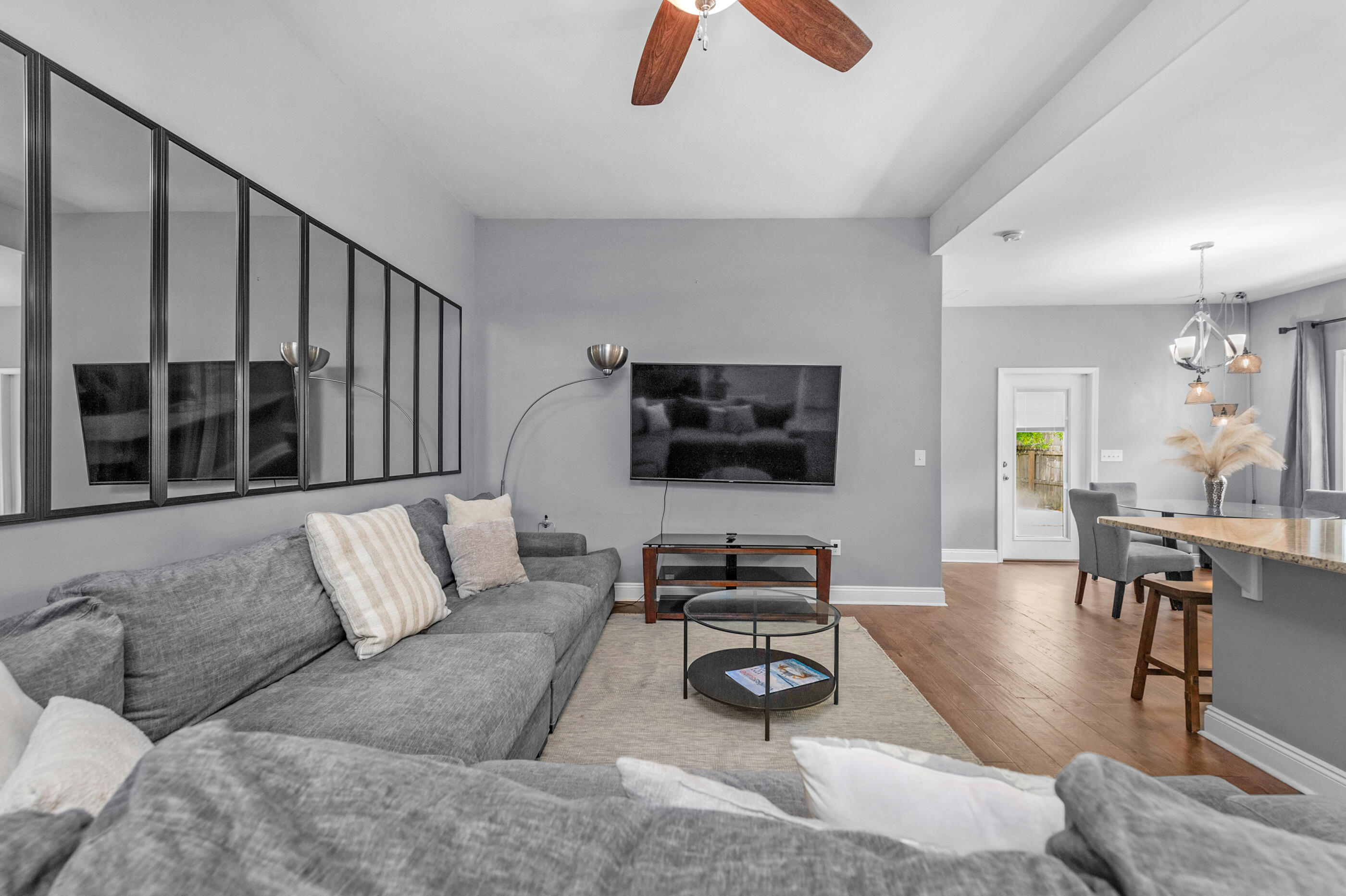 CRESCENT SHORES - Residential