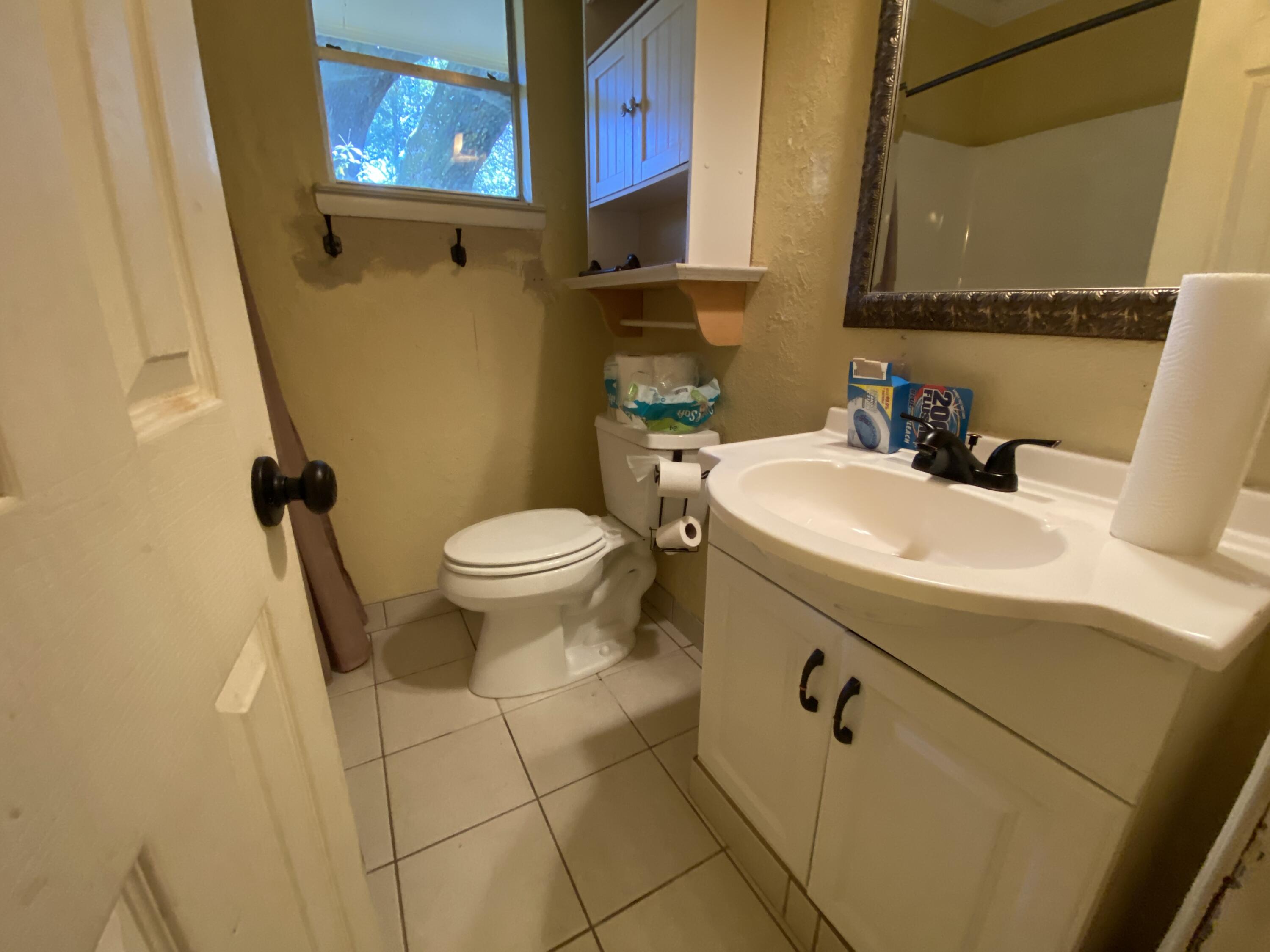 ROCKY BAYOU COUNTRY CLUB ESTATES 1 - Residential