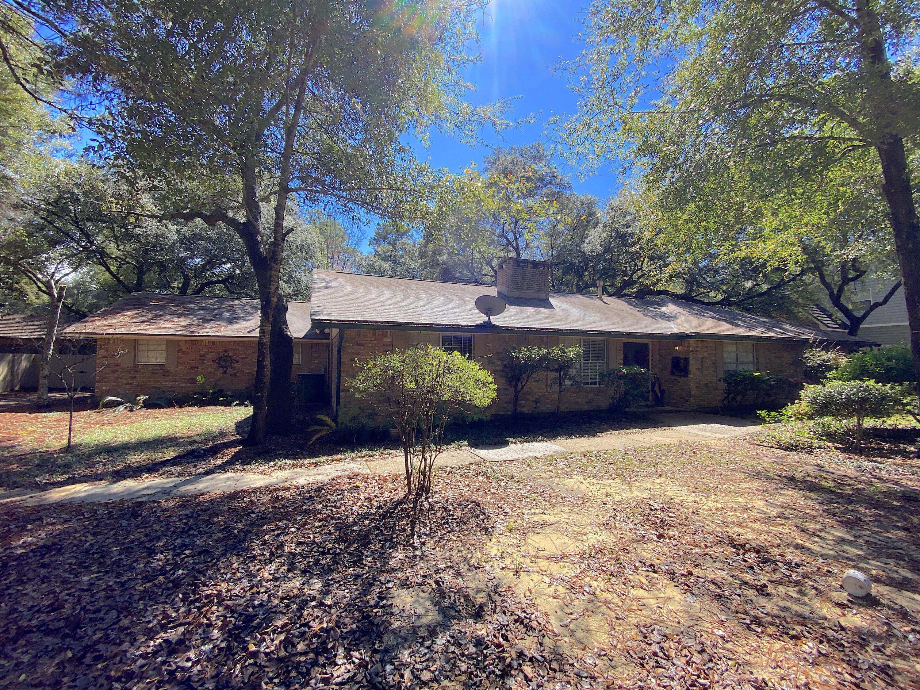 ROCKY BAYOU COUNTRY CLUB ESTATES 1 - Residential