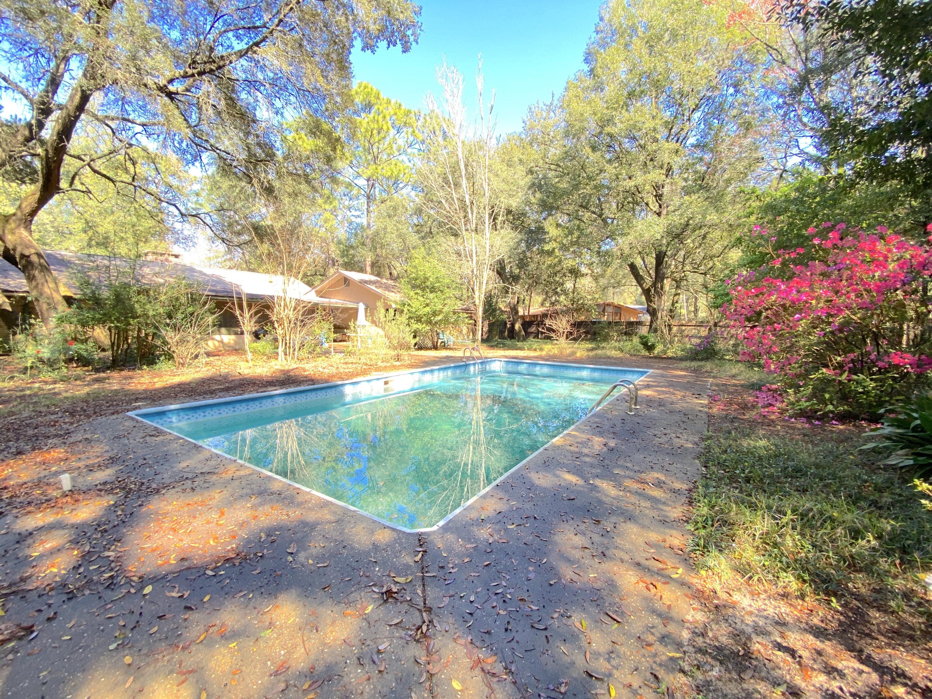 ROCKY BAYOU COUNTRY CLUB ESTATES 1 - Residential