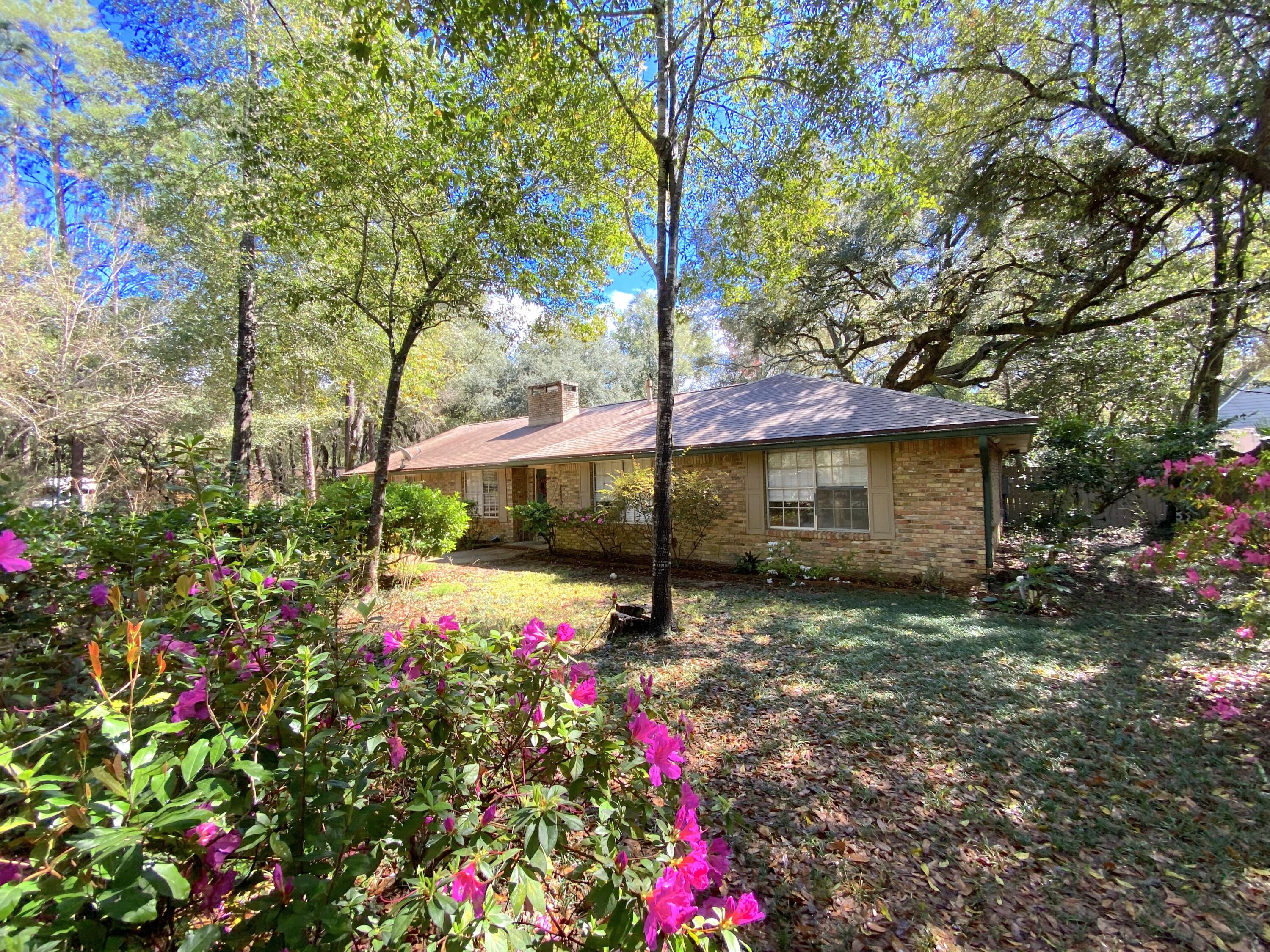 ROCKY BAYOU COUNTRY CLUB ESTATES 1 - Residential
