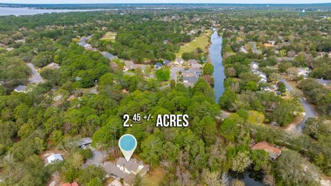 A home in Niceville