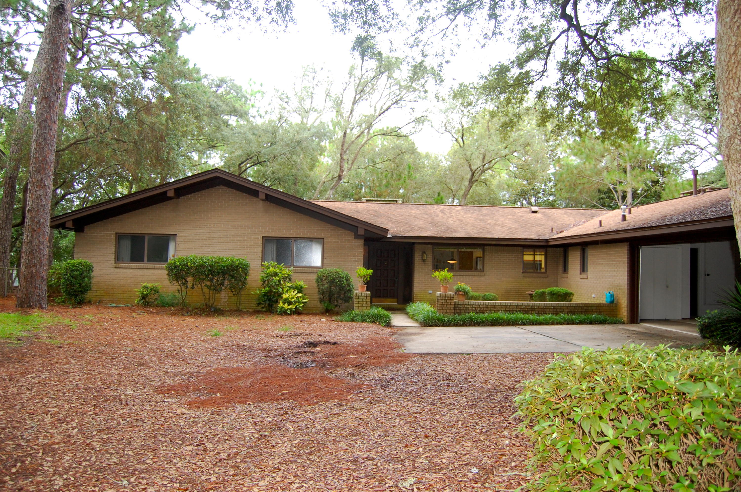 BAYOU POQUITO - Residential