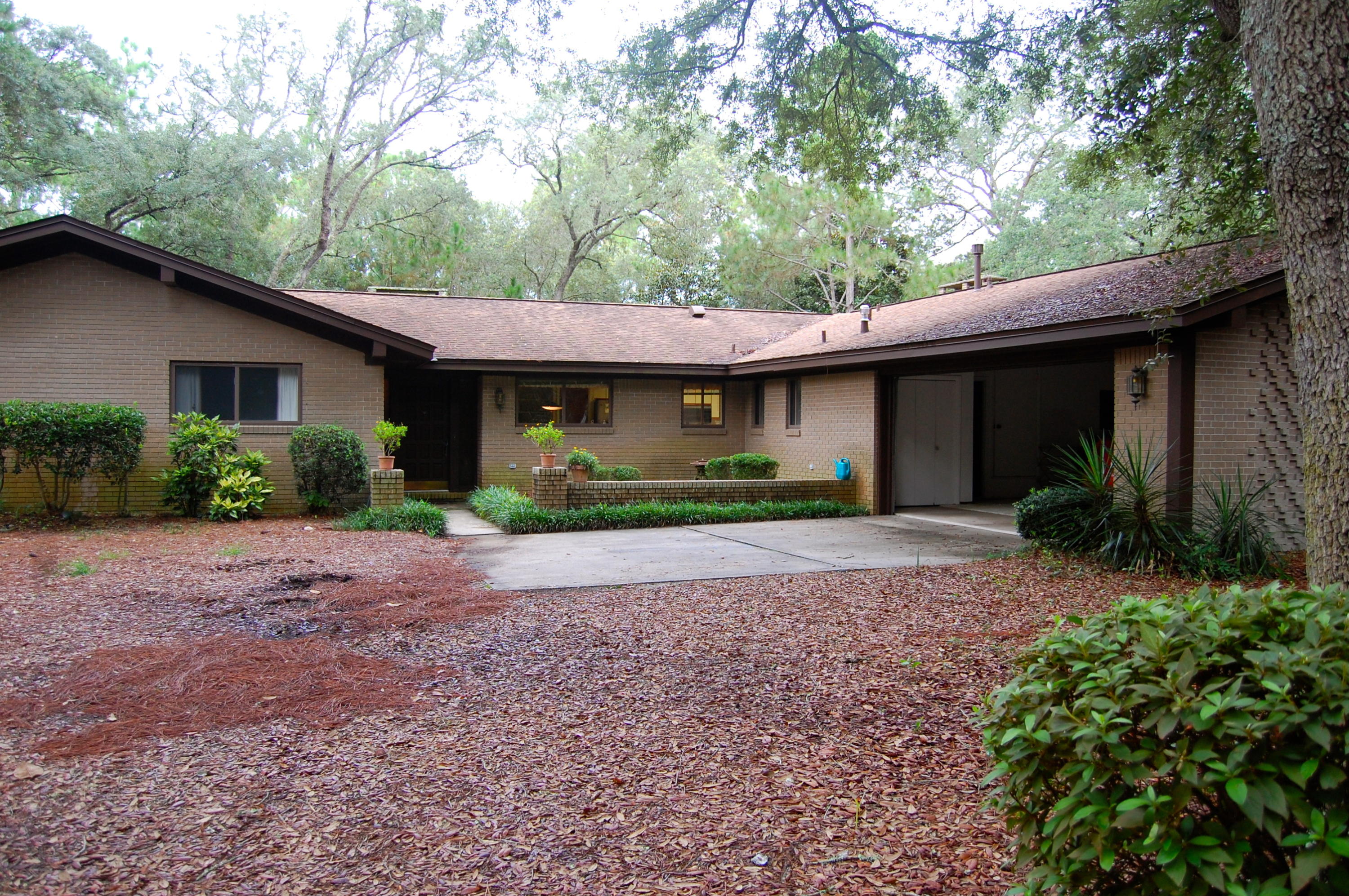 BAYOU POQUITO - Residential