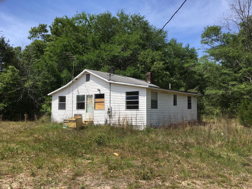 Looking for a fixer upper...here is your property. This 3bd/2 bath home, with storage shed, sits on a 1/2 acre of land just a couple miles from Hwy 331/Hwy 20 Intersection. This house is in need of major repairs, but has lots of potential. Property is being sold AS-IS. ***Buyer is responsible for personally verifying details about this property. Any information contained in this listing is believed to be accurate but is not guaranteed.***