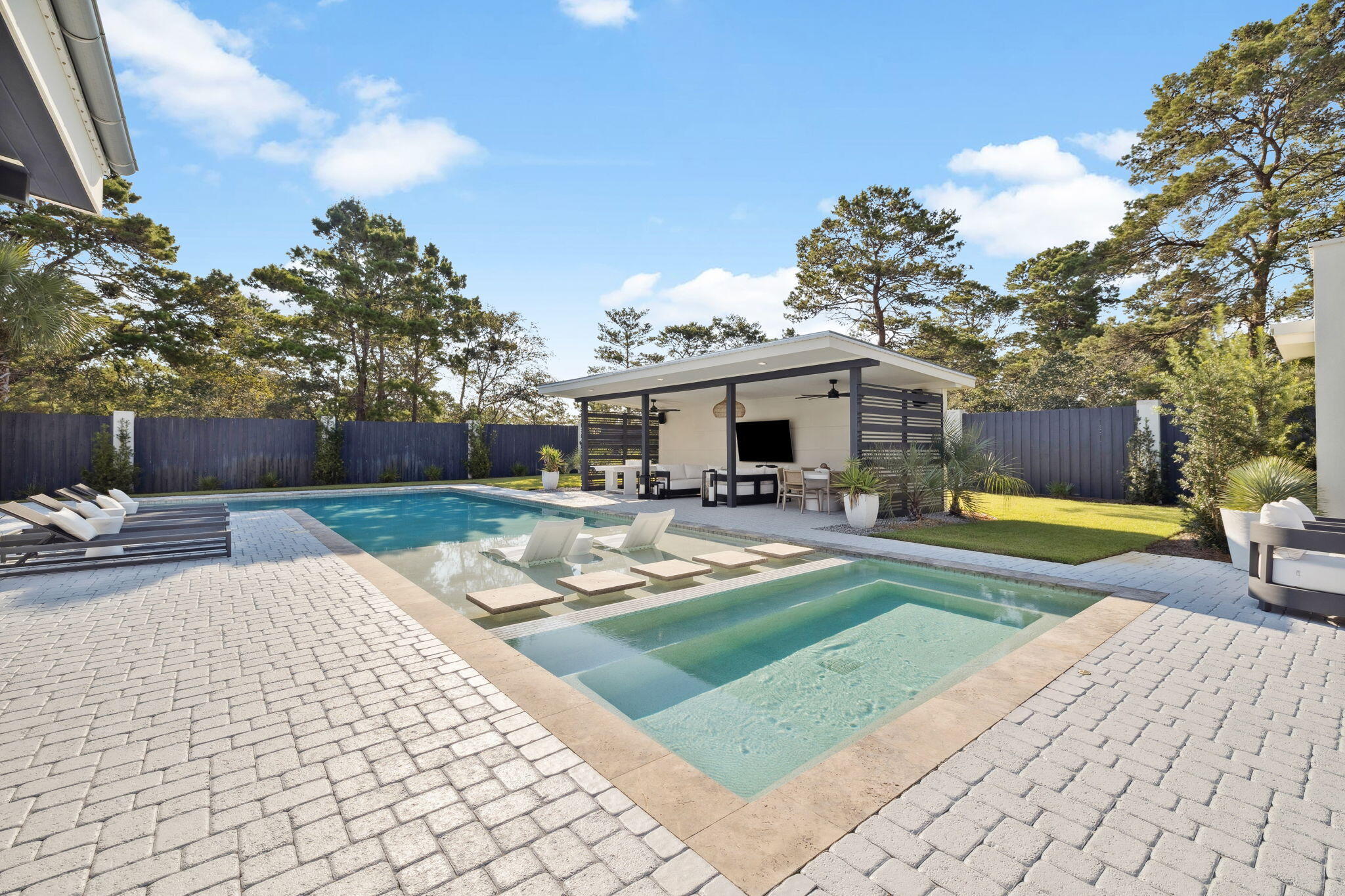 PINES OF BLUE MOUNTAIN - Residential