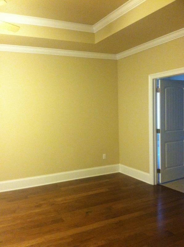 WHISPERING LAKE - Residential