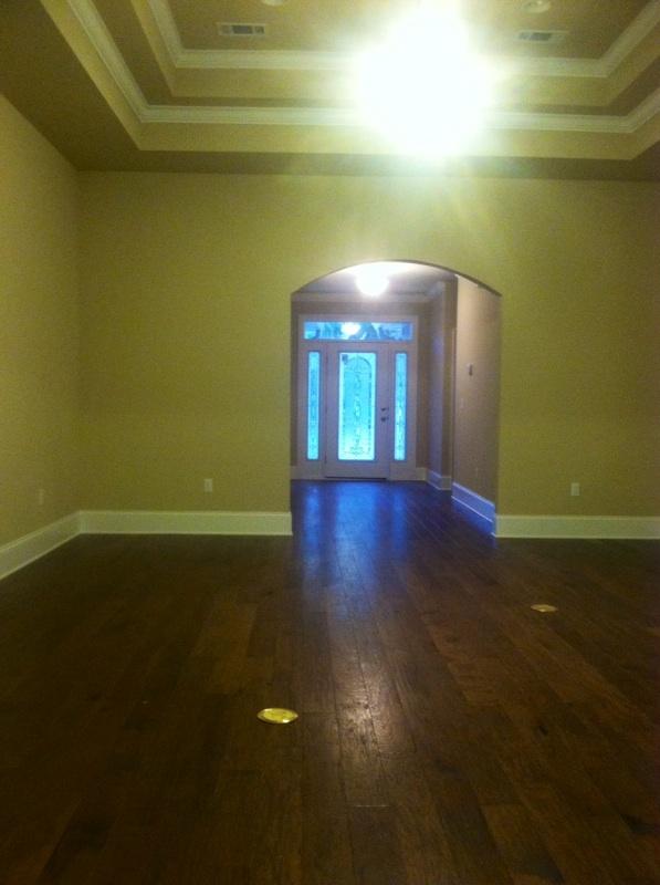 WHISPERING LAKE - Residential