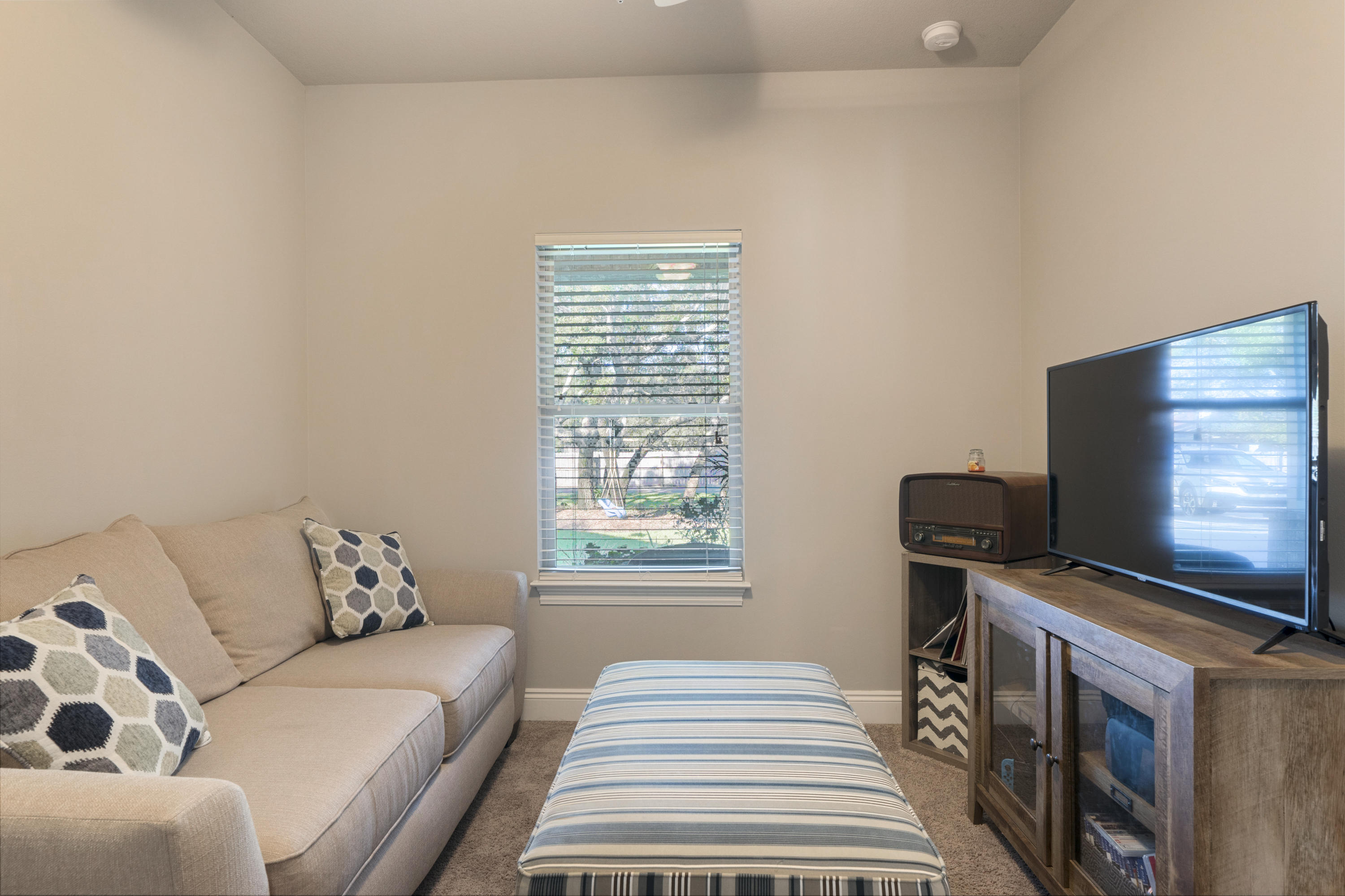 HICKORY SHORES - Residential