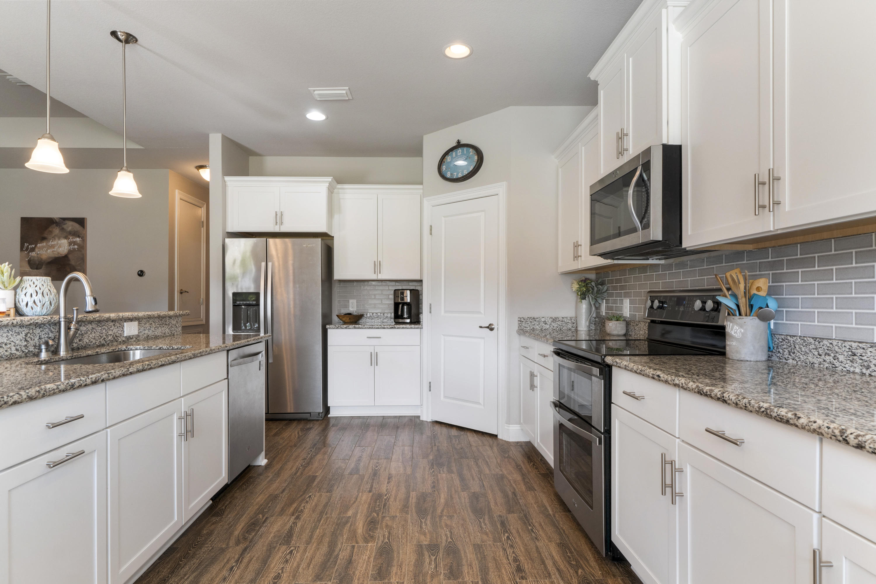 HICKORY SHORES - Residential