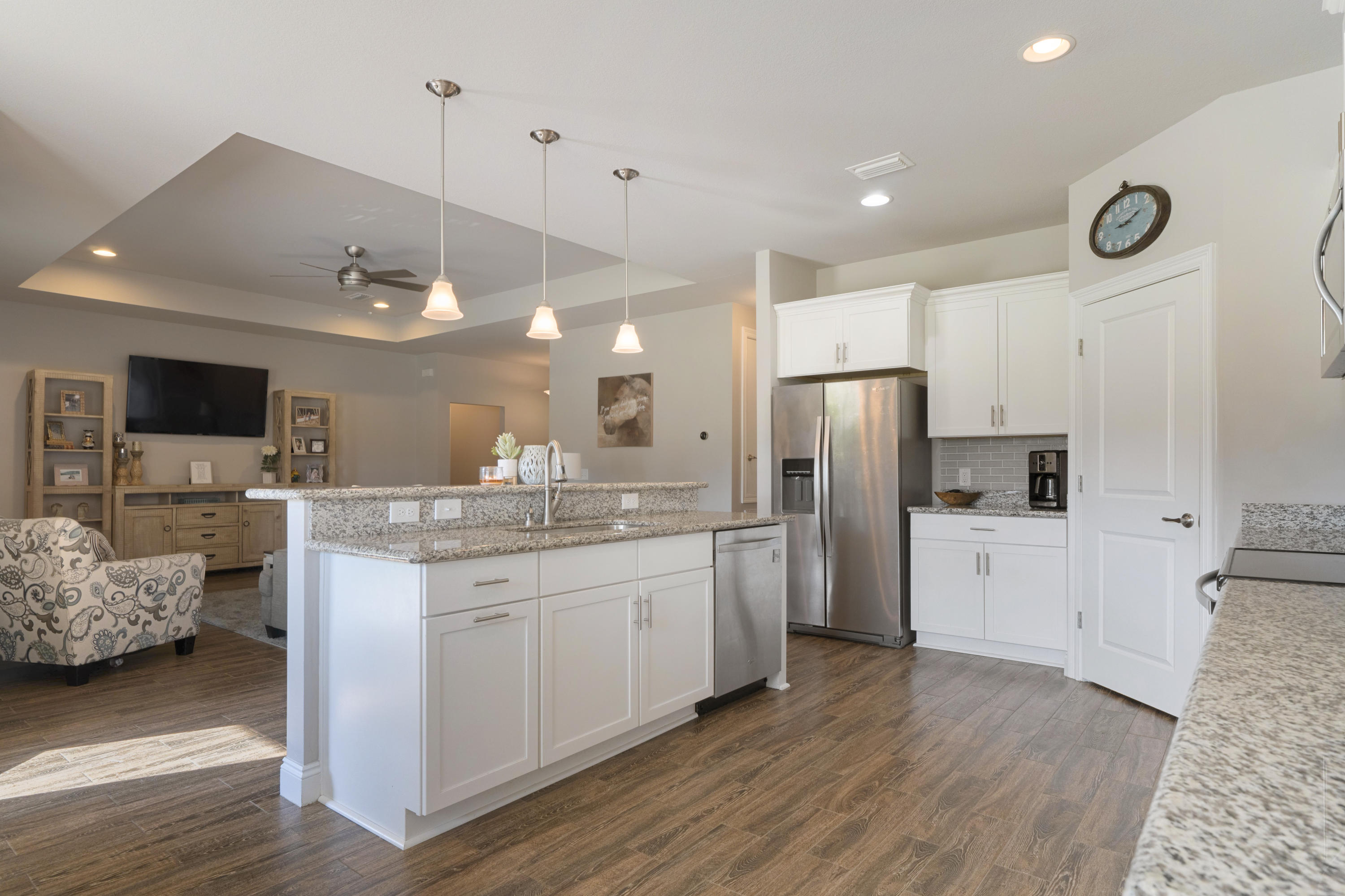 HICKORY SHORES - Residential