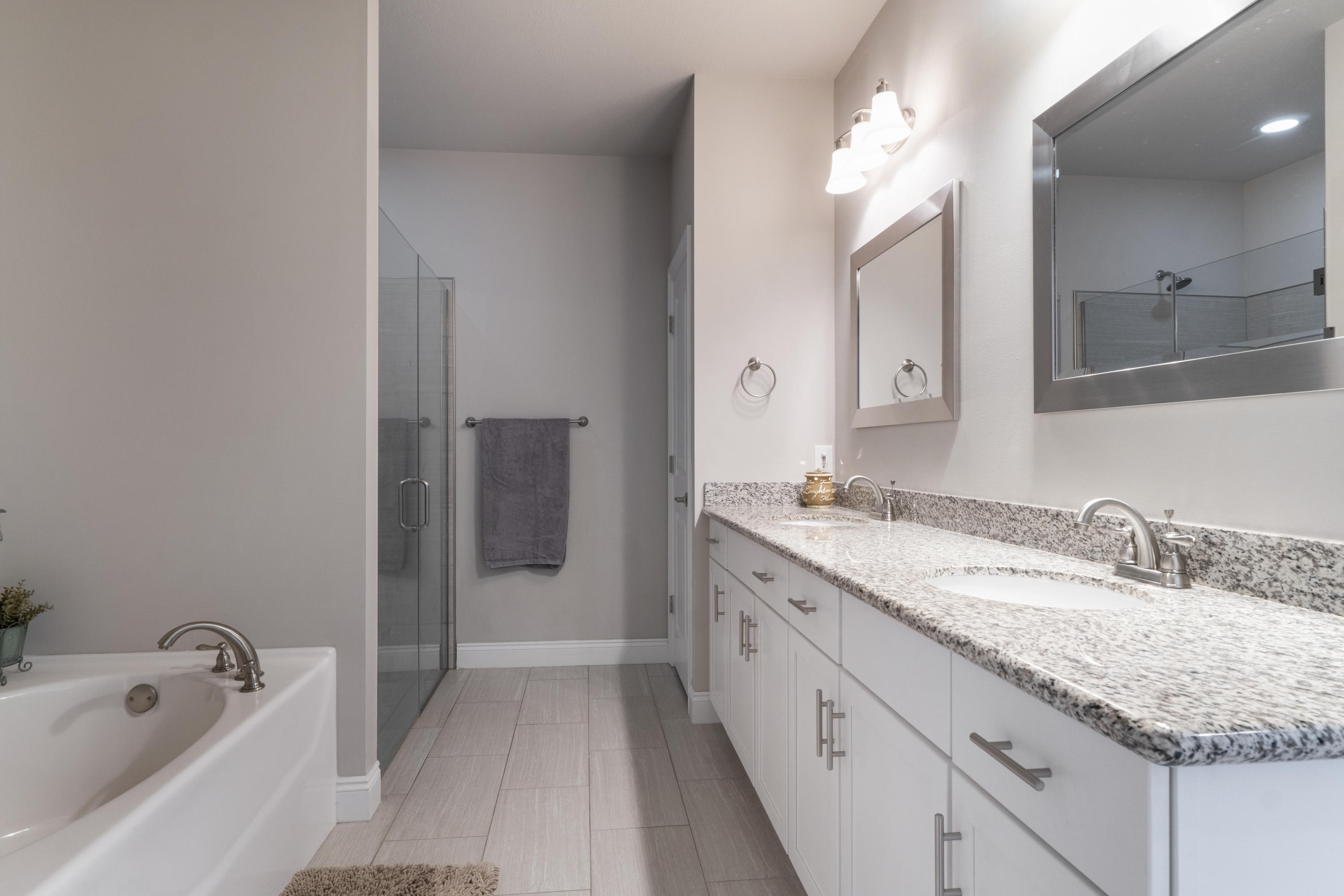 HICKORY SHORES - Residential