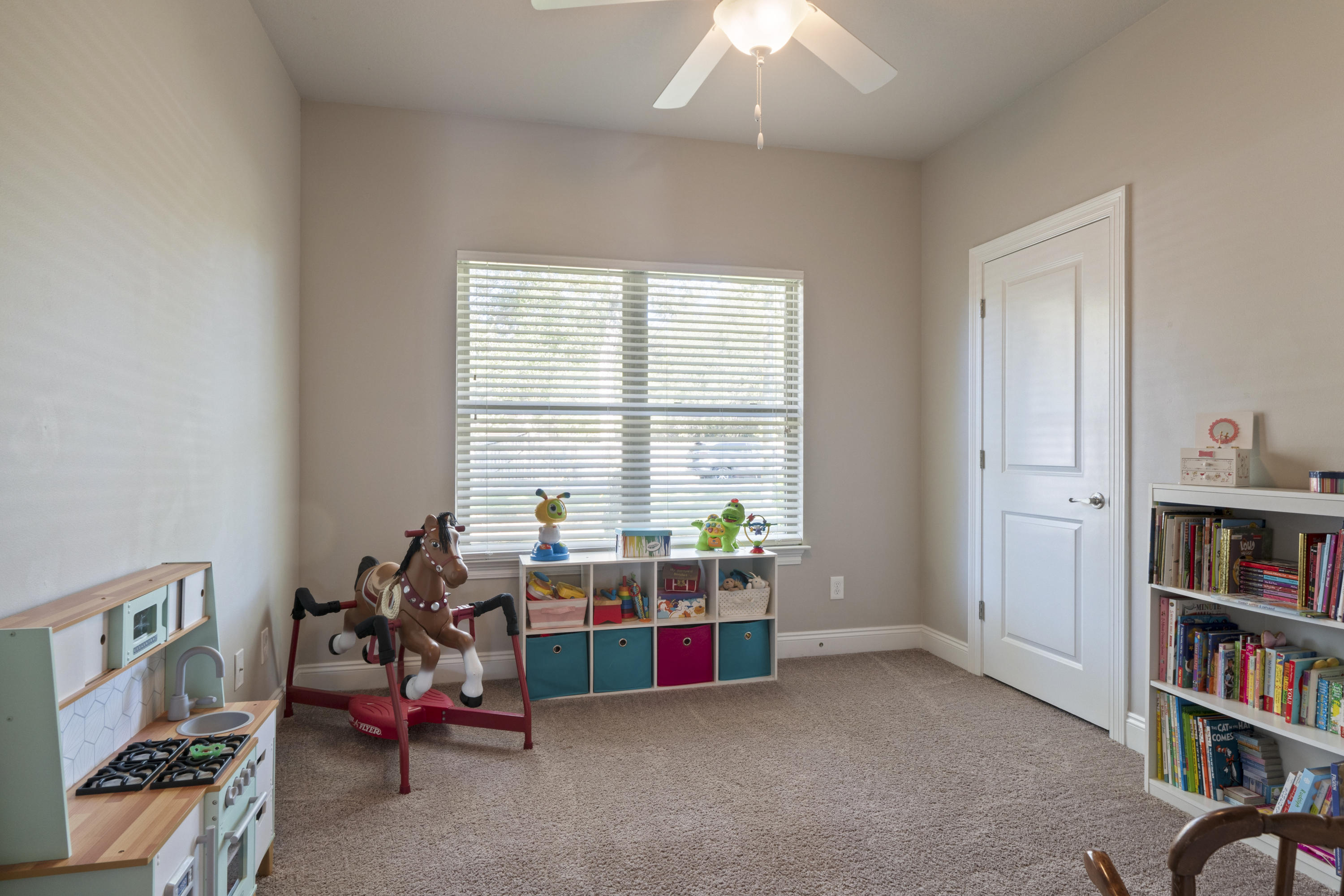 HICKORY SHORES - Residential