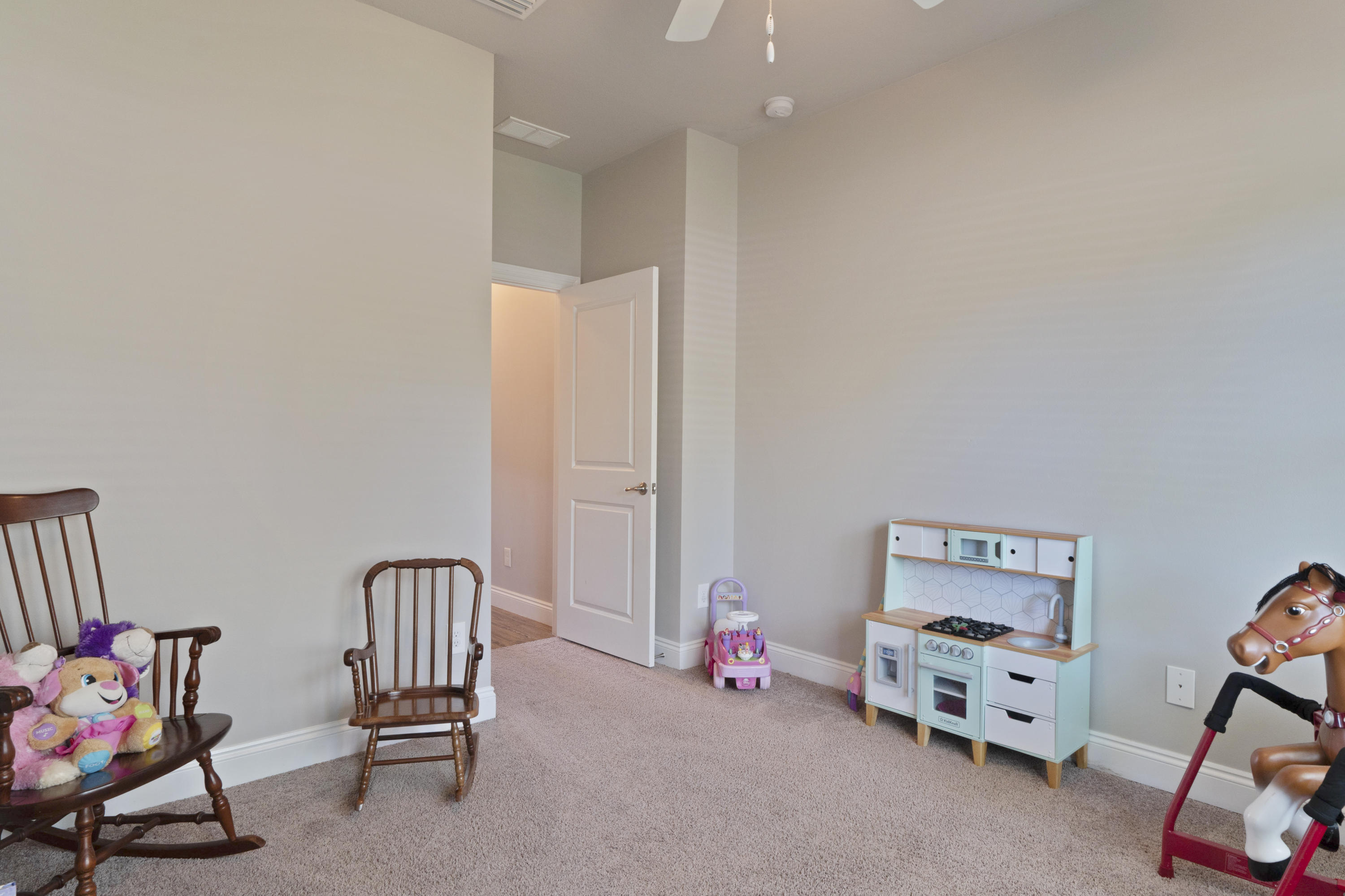 HICKORY SHORES - Residential