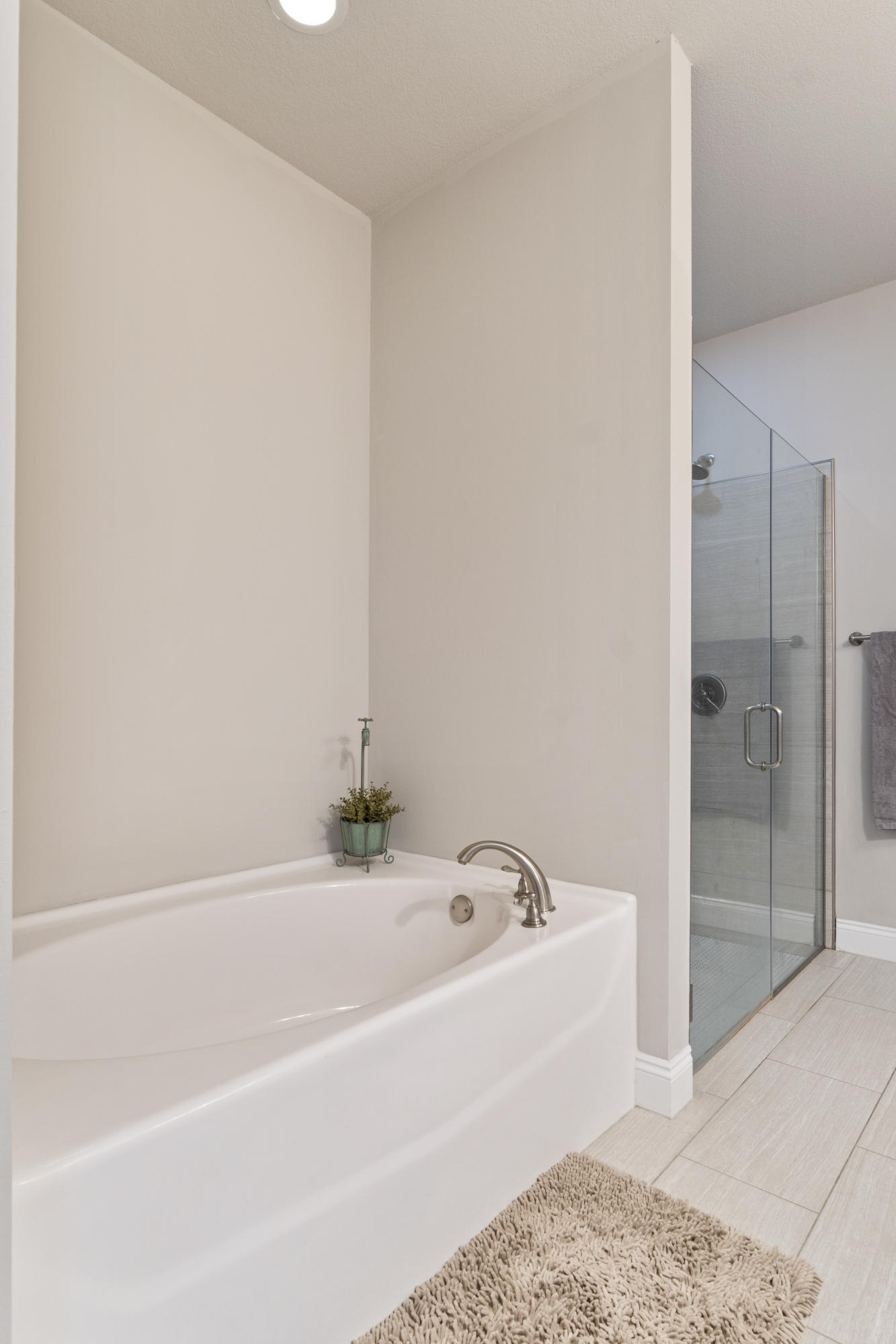 HICKORY SHORES - Residential