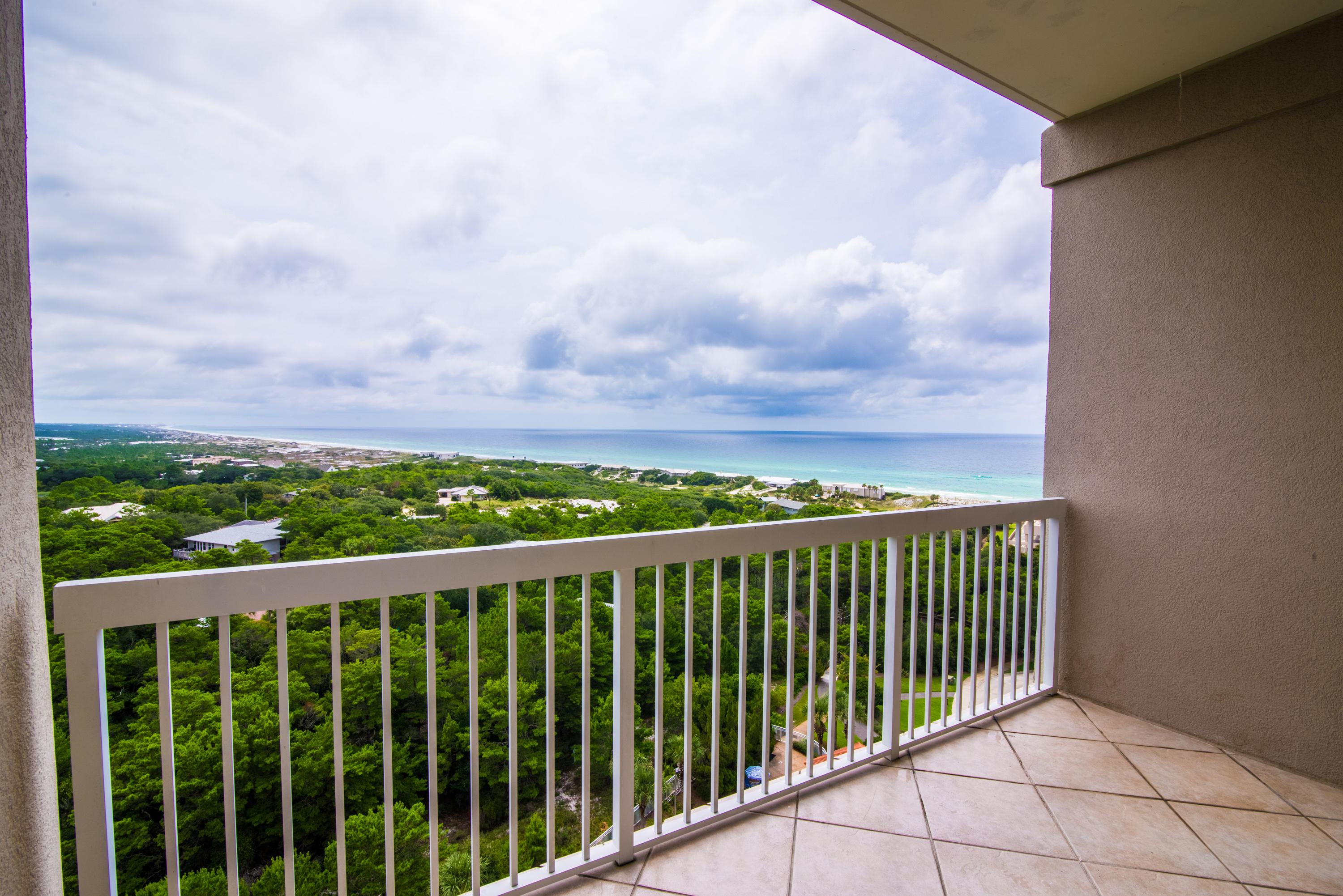 SUMMIT AT TOPS'L (THE) - Residential