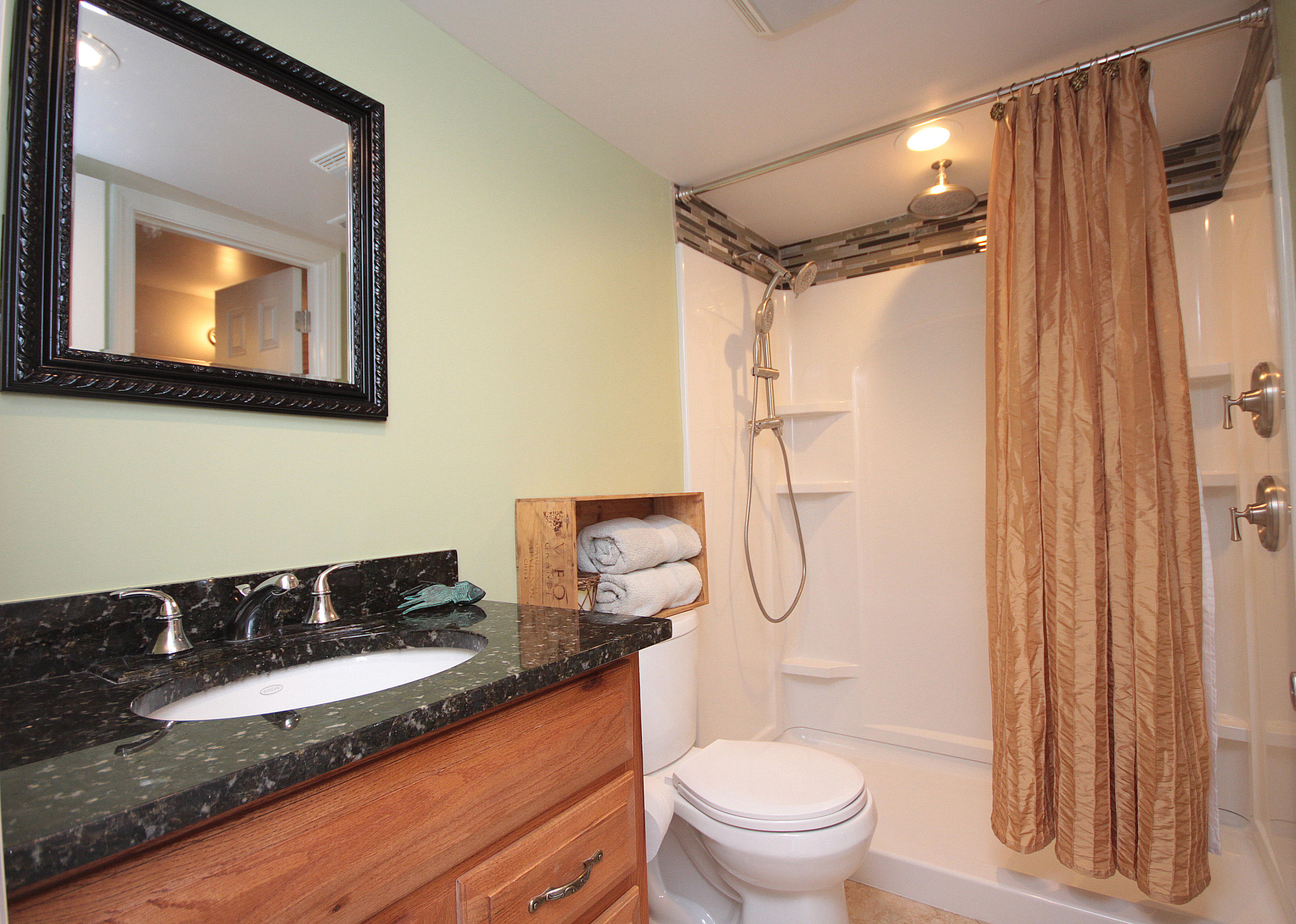 EMERALD ISLE - Residential