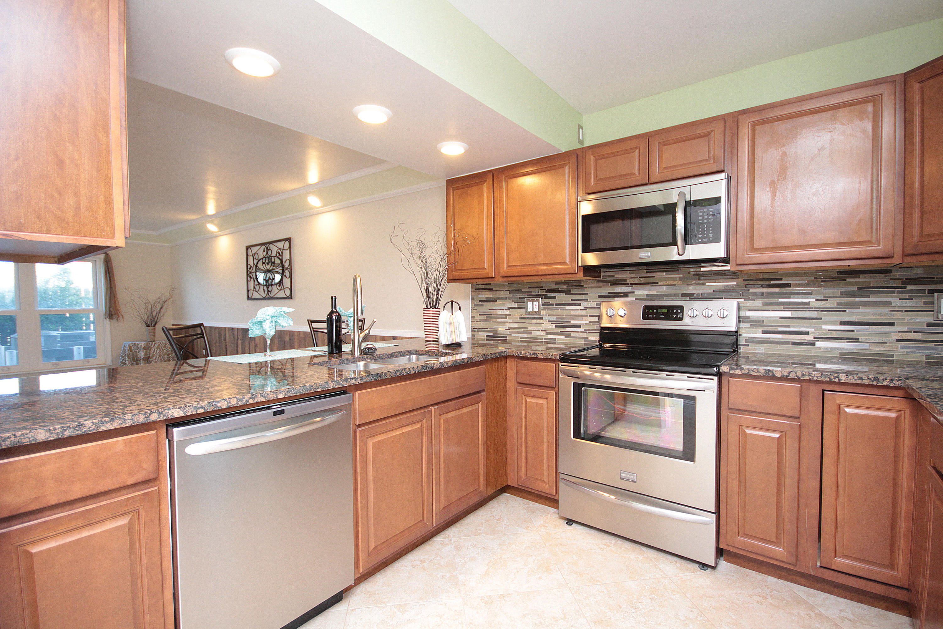 EMERALD ISLE - Residential