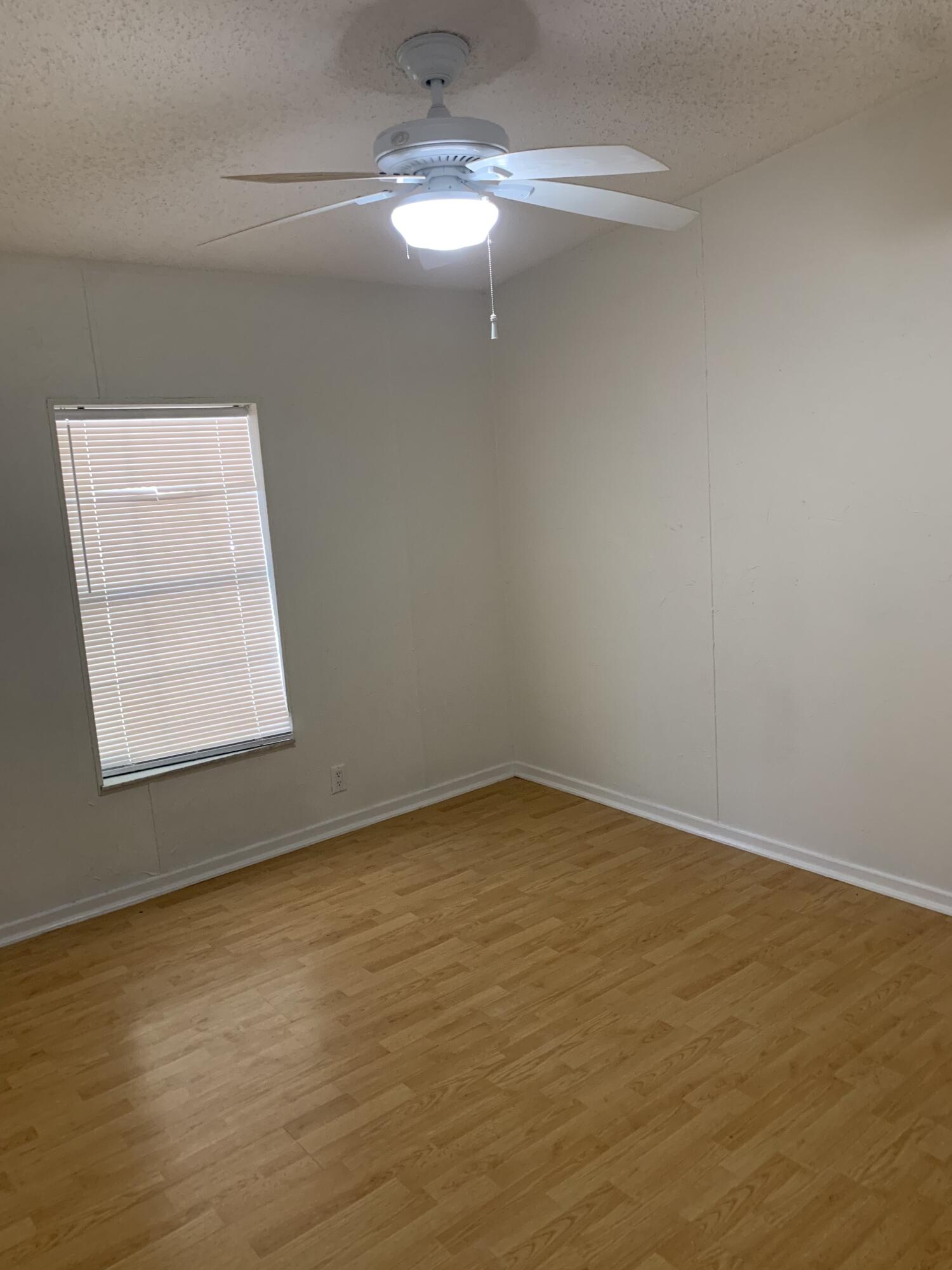 LONG DESC IN GOVT LOT 10 AS REC IN OR 164-139 *BEING LOT 18 PEPPERTREE FARMS UNREC S/D* - Residential