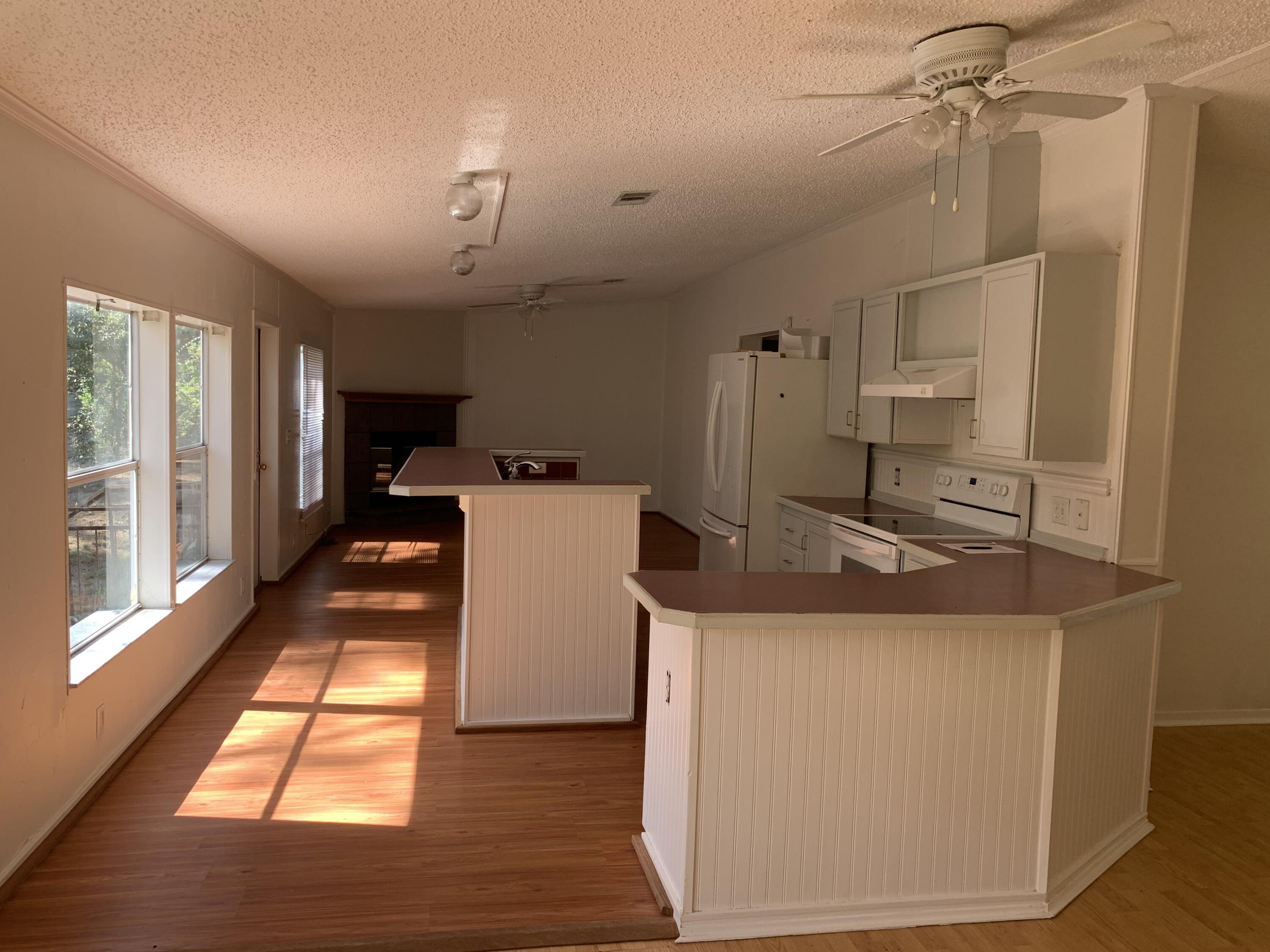 LONG DESC IN GOVT LOT 10 AS REC IN OR 164-139 *BEING LOT 18 PEPPERTREE FARMS UNREC S/D* - Residential