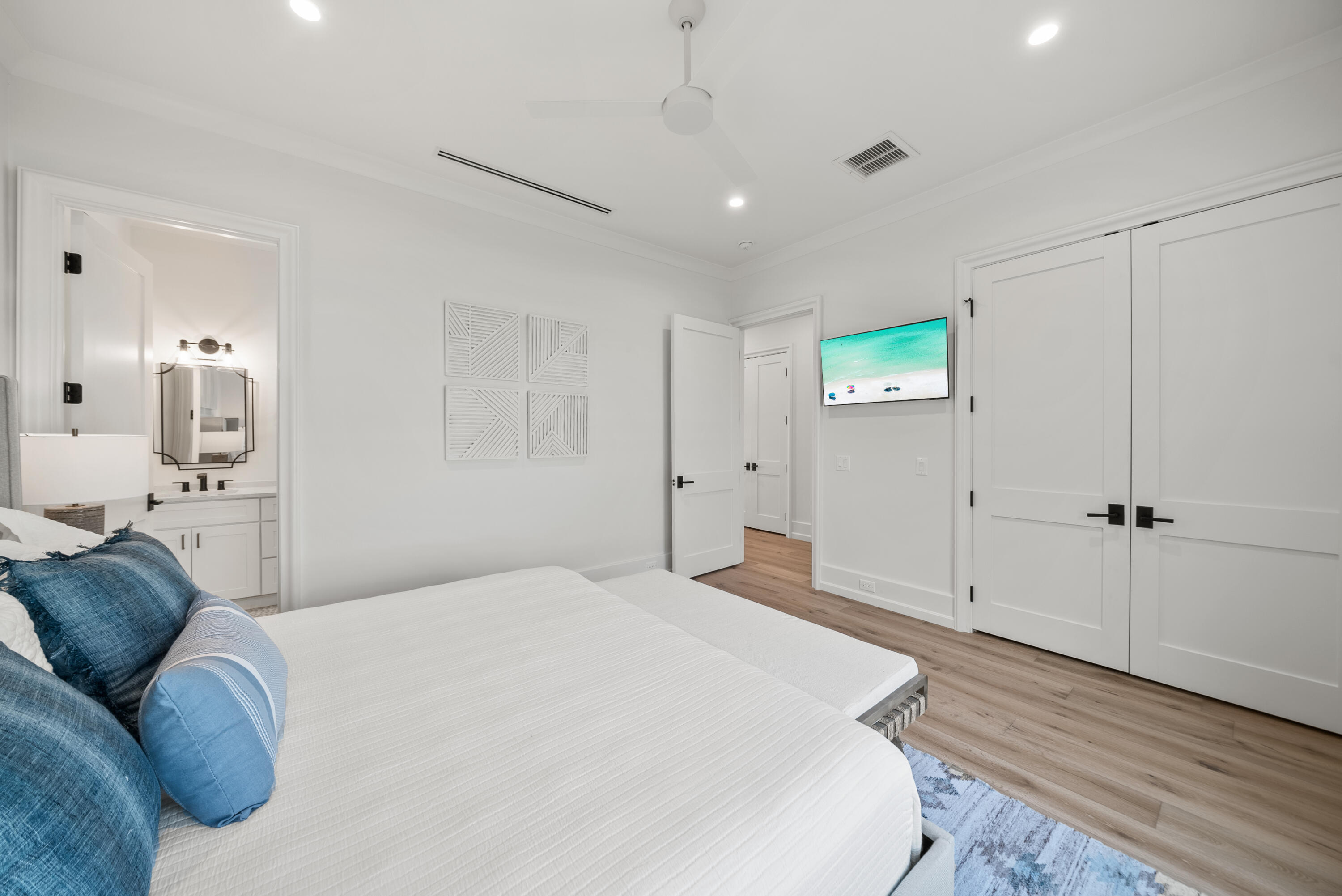 Inlet Palms - Residential