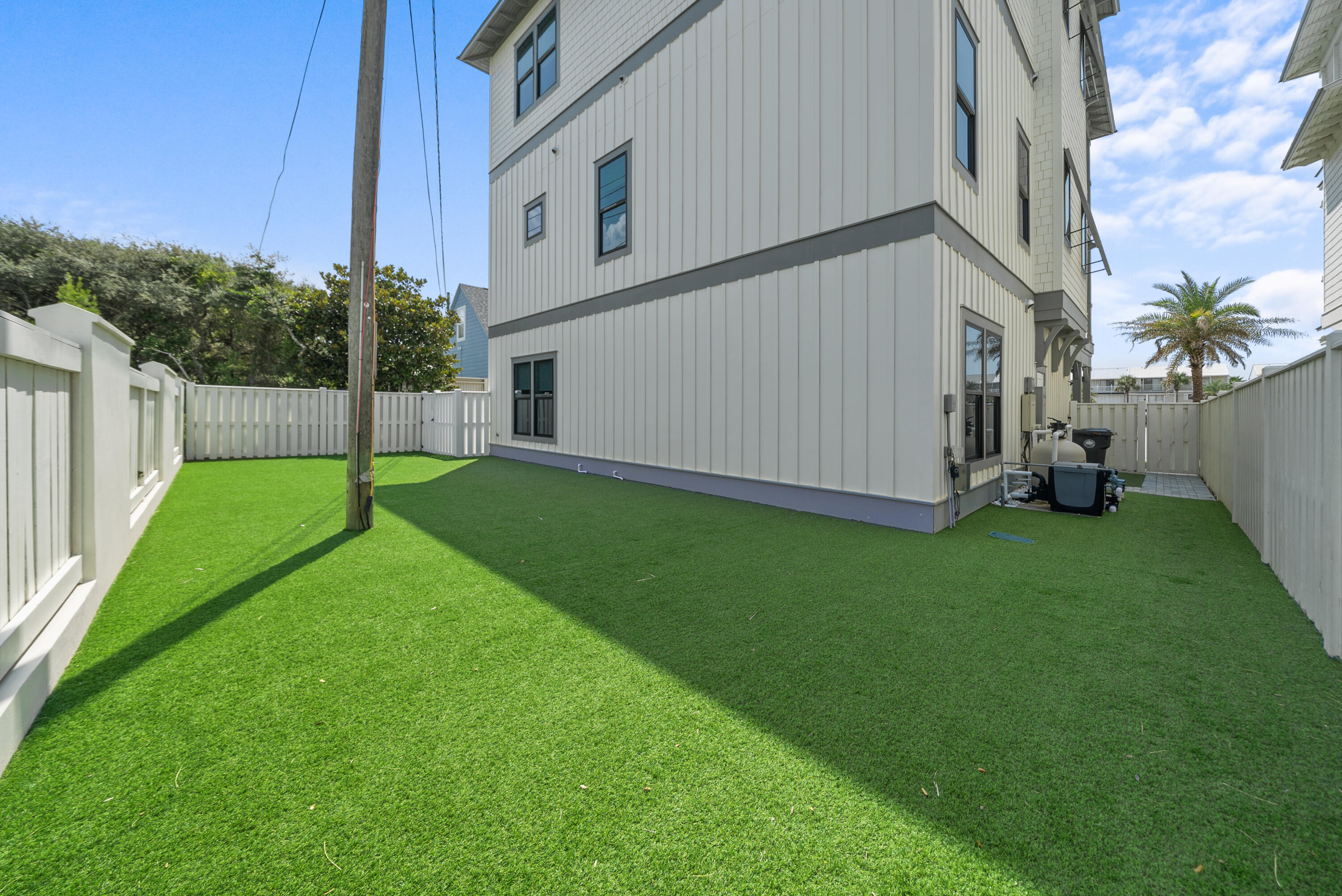 Inlet Palms - Residential