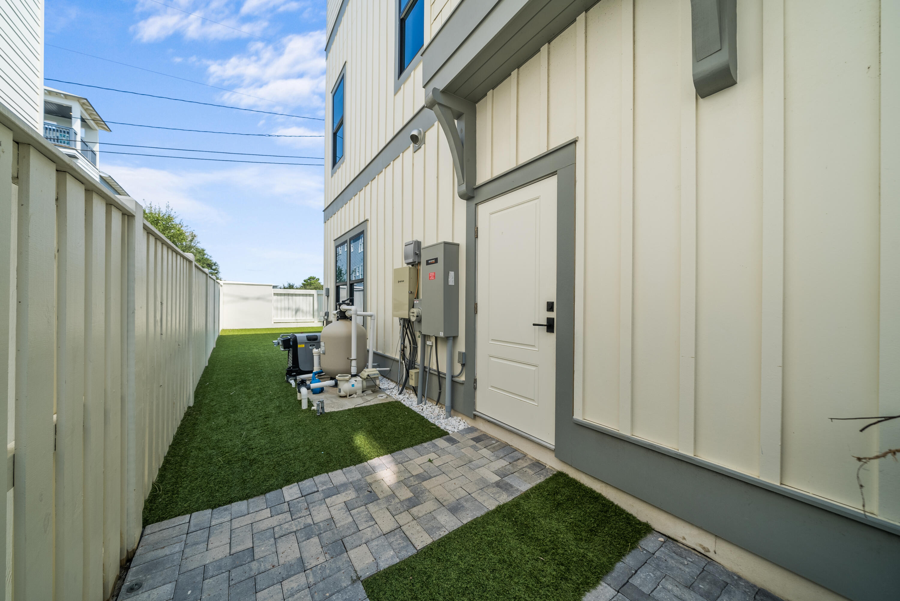 Inlet Palms - Residential