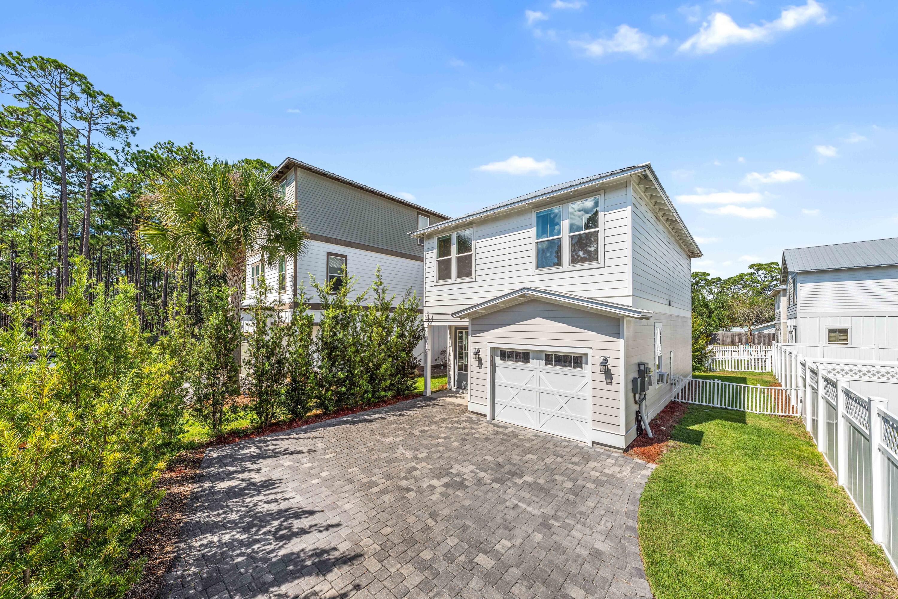 LIGHTHOUSE POINTE - Residential