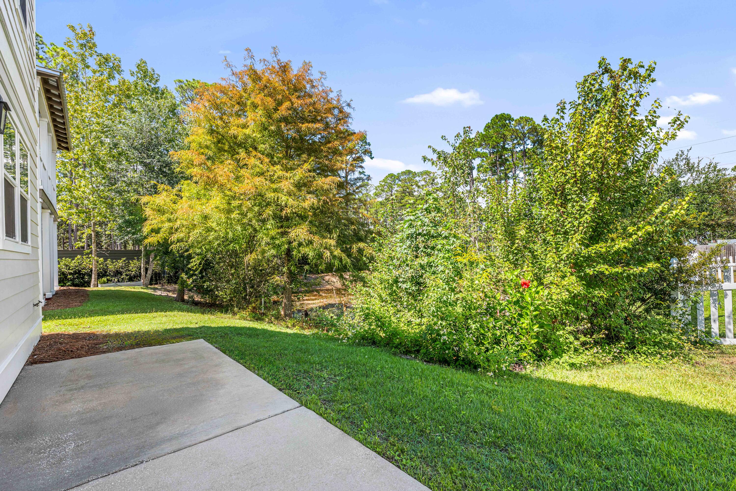 LIGHTHOUSE POINTE - Residential