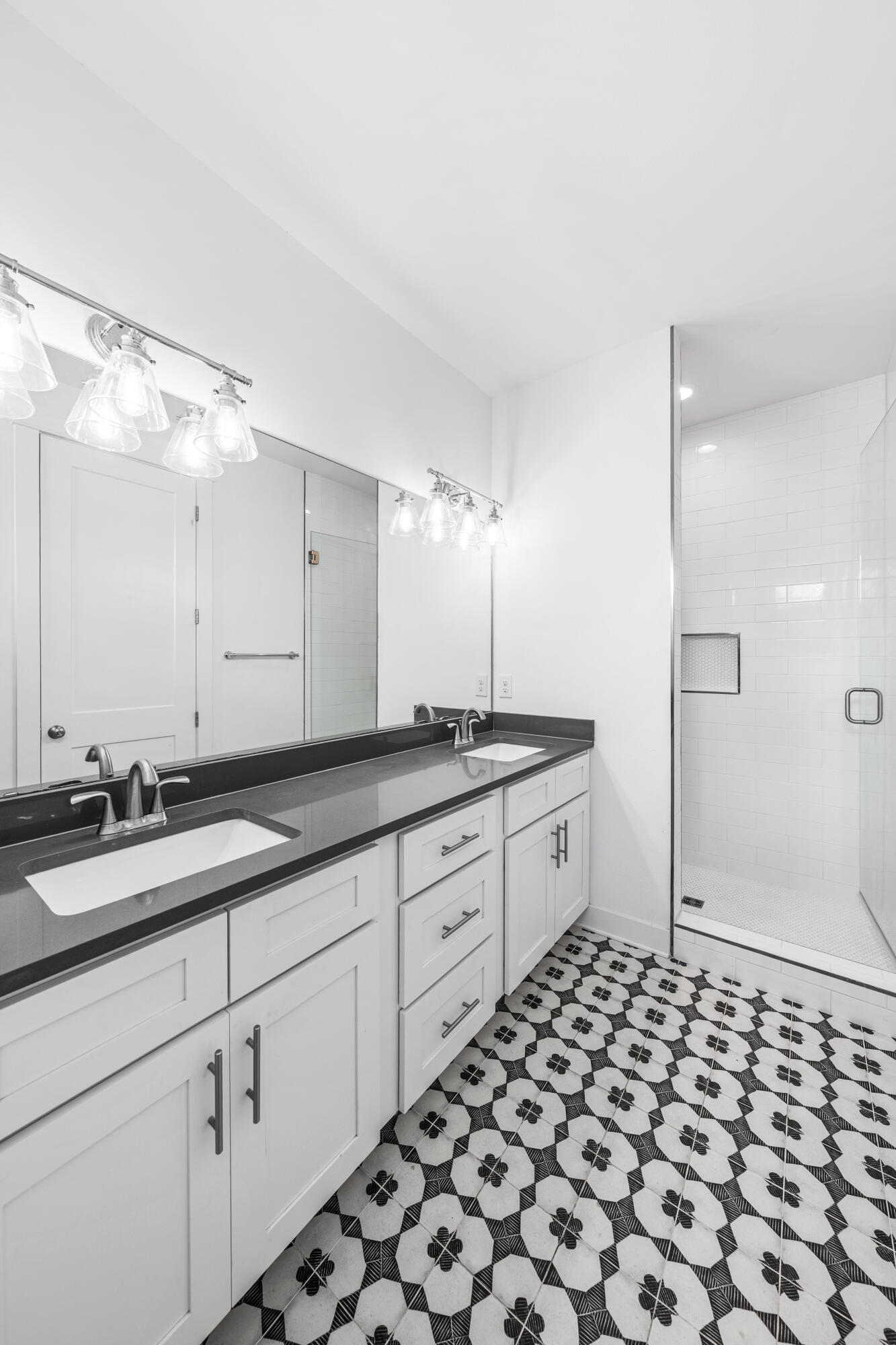 LIGHTHOUSE POINTE - Residential