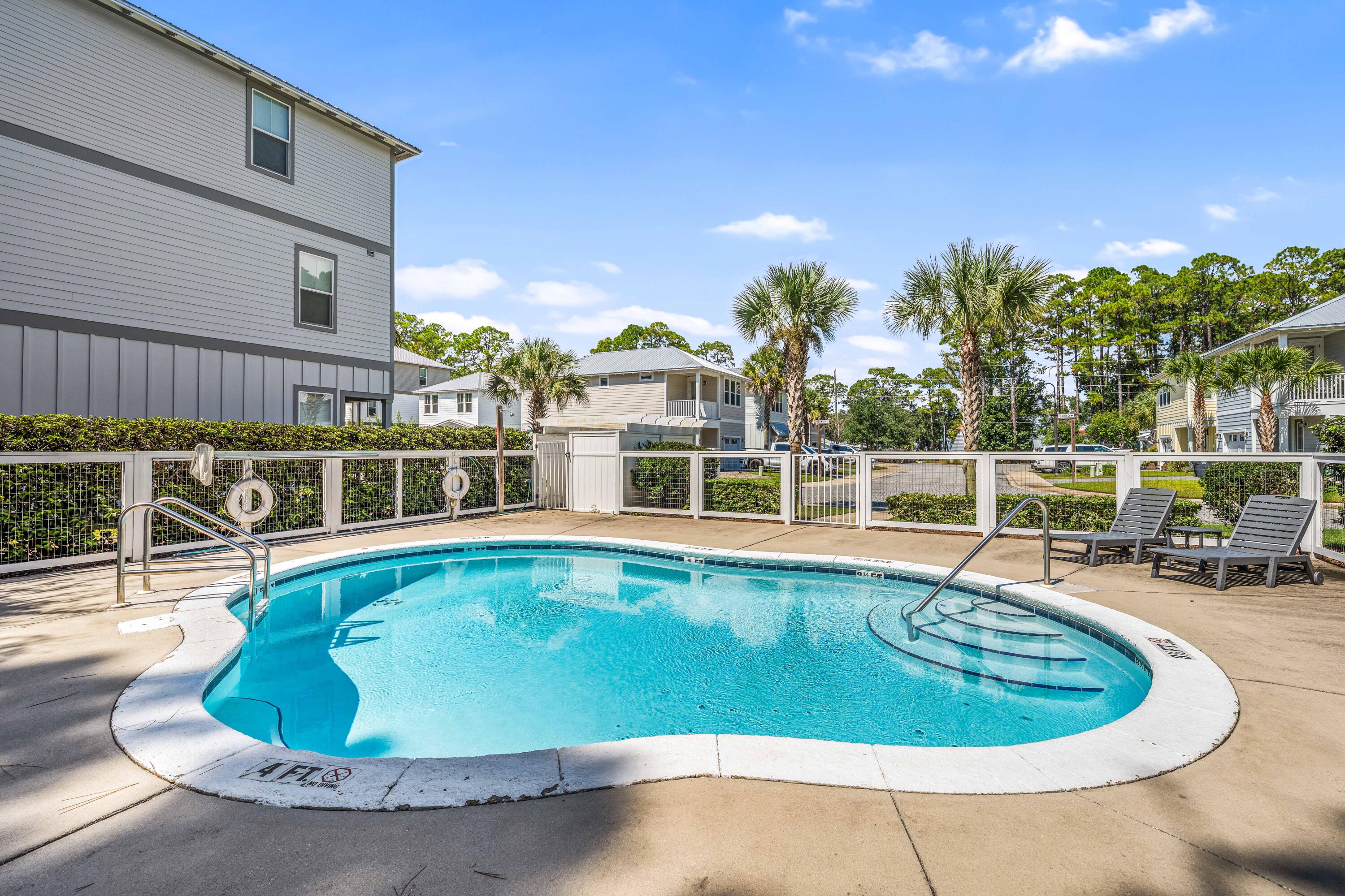 LIGHTHOUSE POINTE - Residential