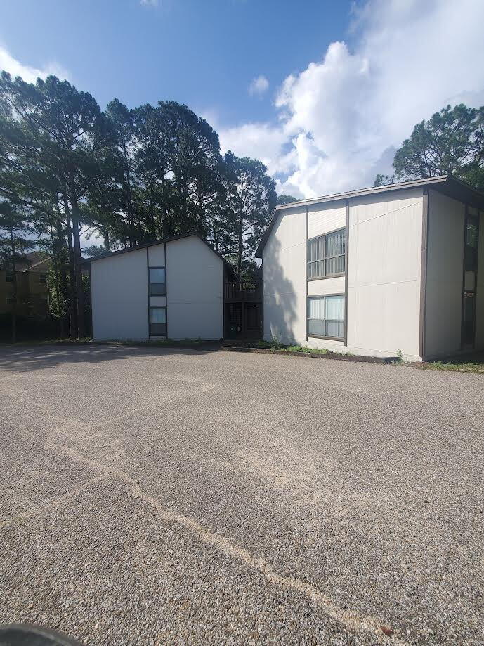 Spacious apartment located on the 1st floor. Large kitchen with plenty of cabinets and counter space and includes Kenmore appliance package; breakfast bar; living/dining combination. Coined Washer & Dryer in building next door. *All Coastal Realty Services residents are enrolled in the Resident Benefits Package (RBP) which includes renters insurance, HVAC air filter delivery (for applicable properties) and our best-in-class resident rewards program, and much more! More details upon application.* Please contact the office (not the listing agent below) directly at 850.244.2100 (option 0) for additional information. Showings can be scheduled via the website www.CoastalRealtyServices.com. Prior to us processing an application on a rental property, we do require the rental to be viewed by the applicant or a representative of the applicant.