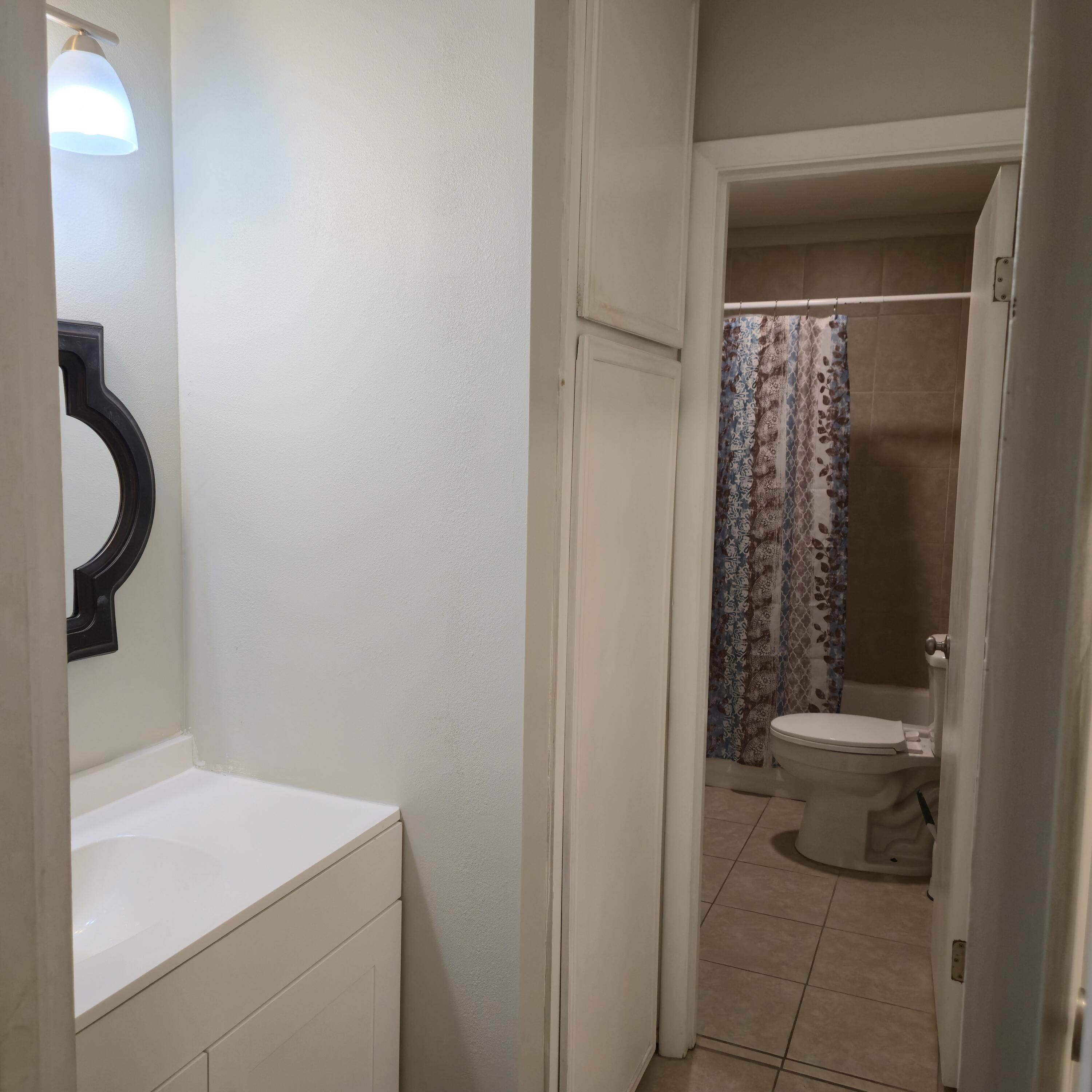 MANOR MANOR 2ND ADD - Residential Lease