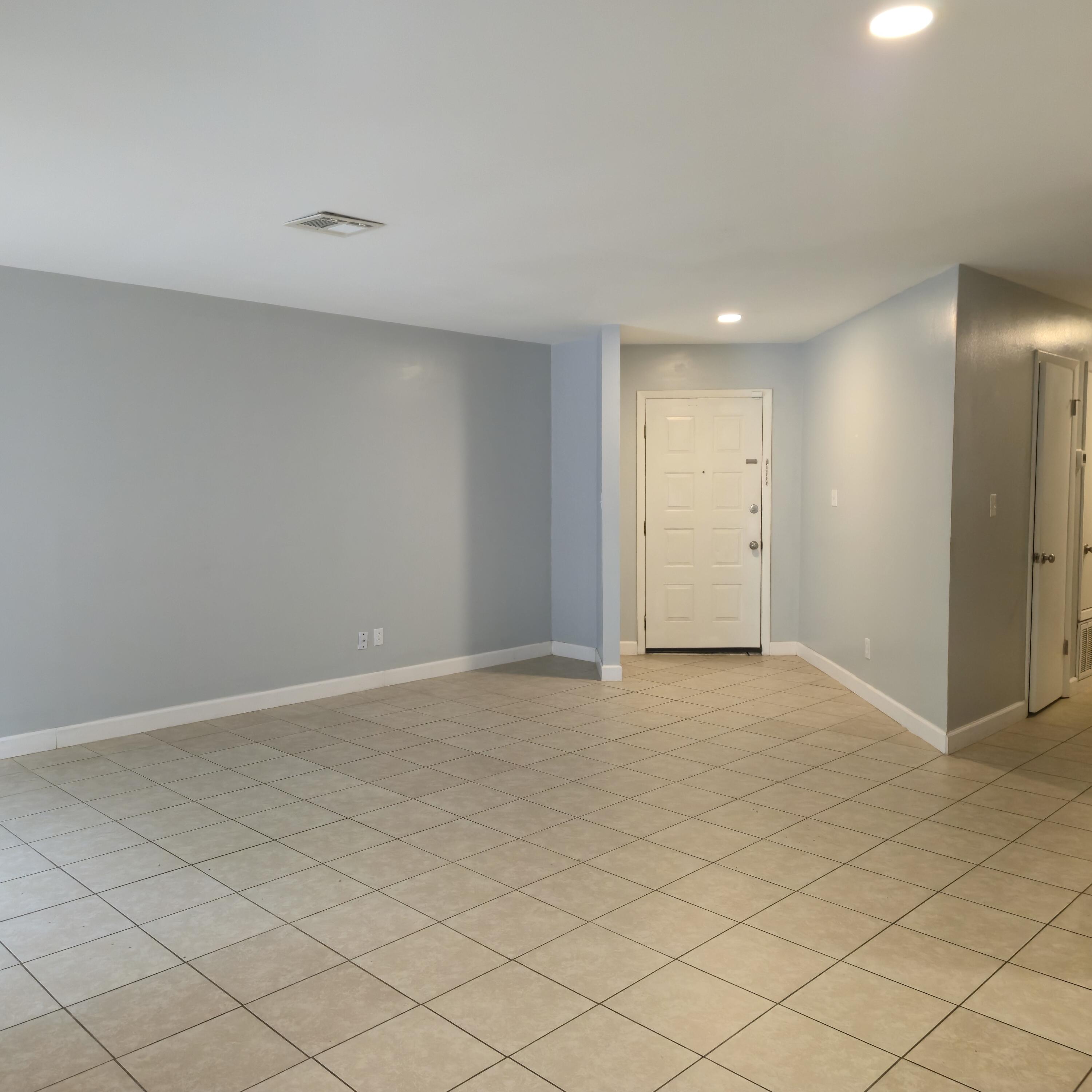 MANOR MANOR 2ND ADD - Residential Lease